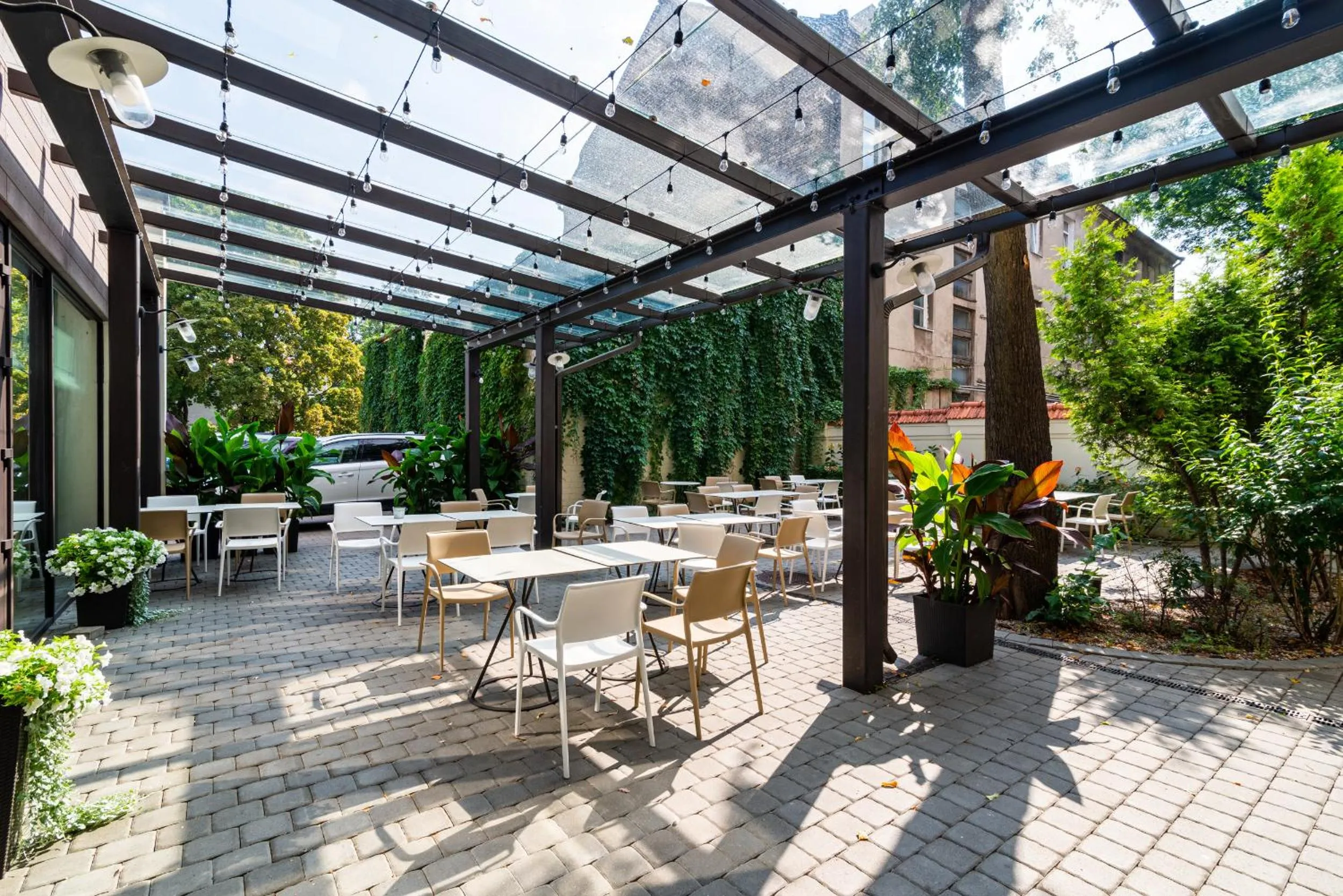 Restaurant/places to eat in City Hotels Algirdas