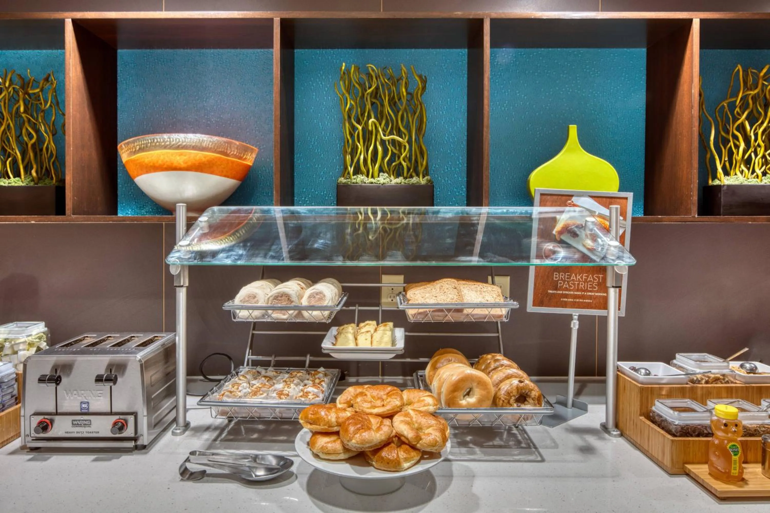 Breakfast in SpringHill Suites by Marriott Salt Lake City Downtown