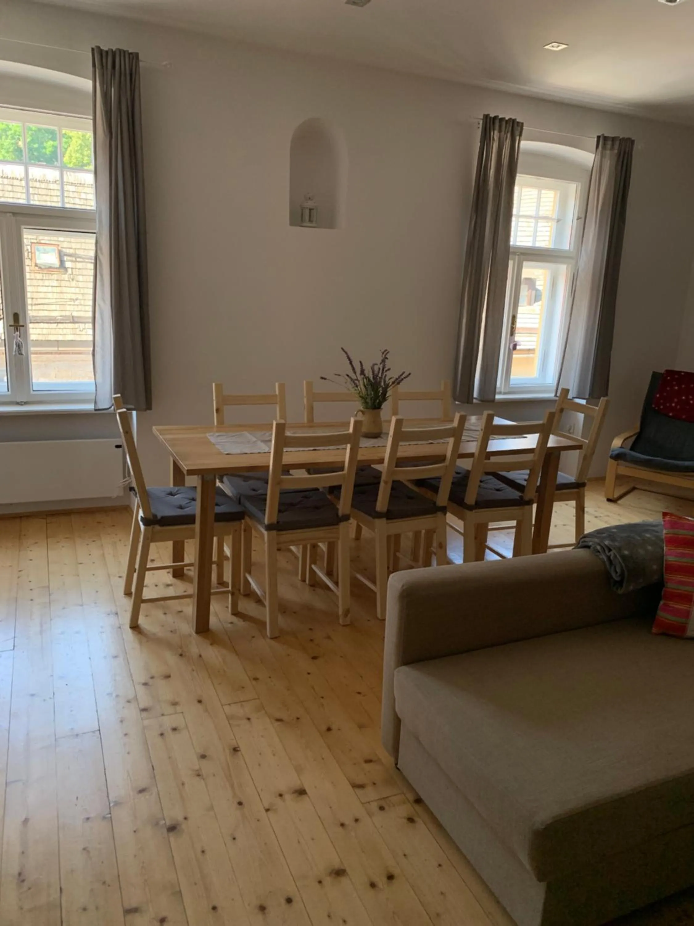Seating area in Apartman Stiavnica