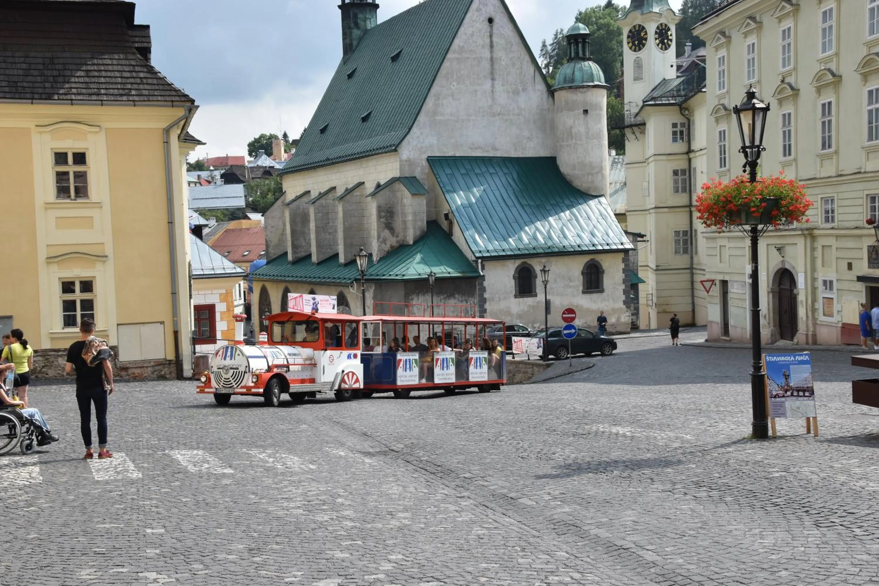 Nearby landmark in Apartman Stiavnica