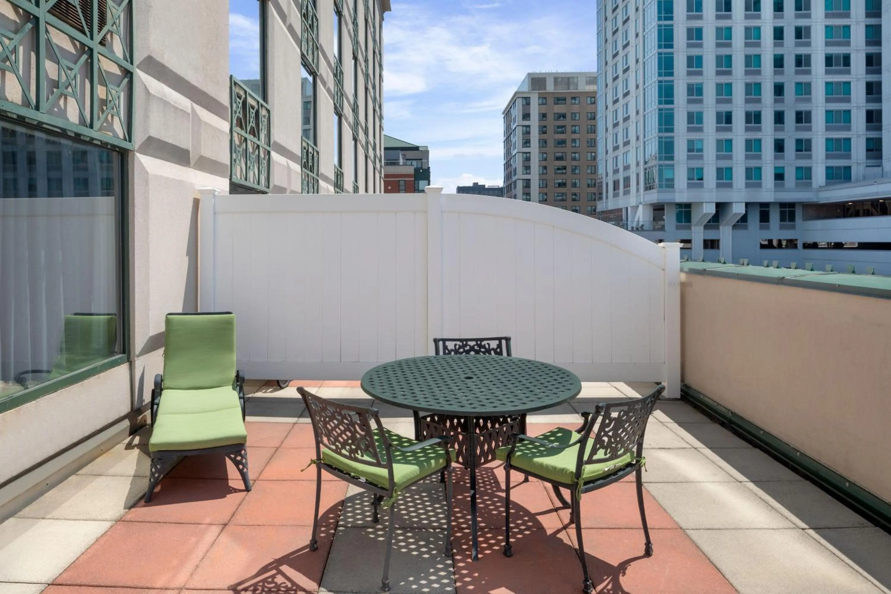 Photo of the whole room in Courtyard by Marriott Stamford Downtown