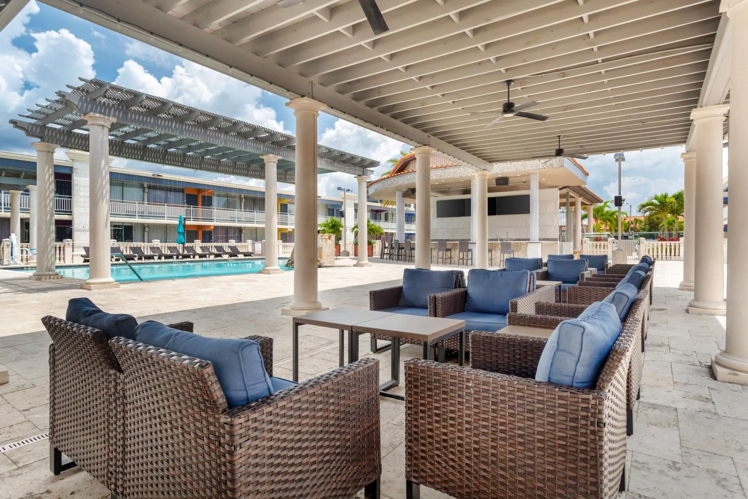 Seating area in Quality Inn and Conference Center Tampa-Brandon