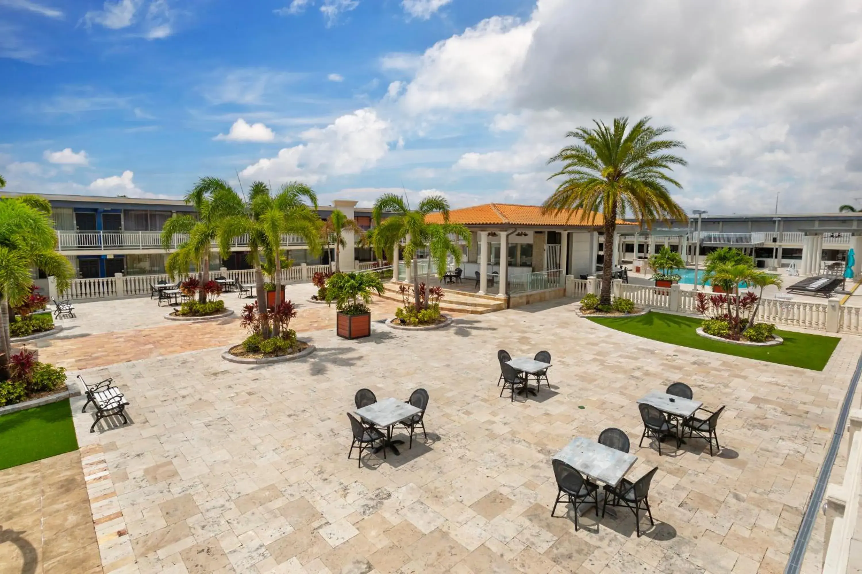 Property building in Quality Inn and Conference Center Tampa-Brandon Property building in Quality Inn and Conference Center Tampa-Brandon