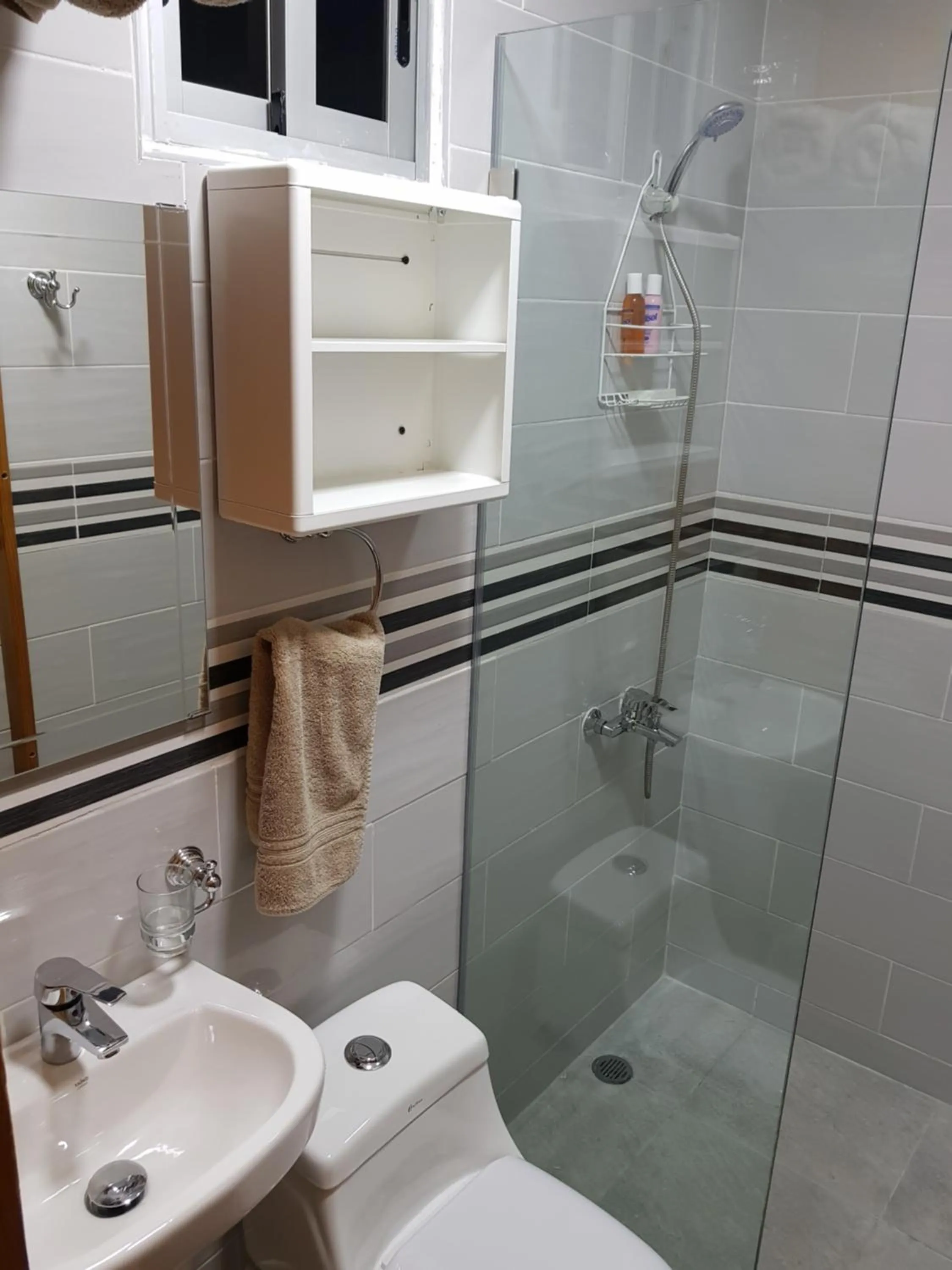 Shower in KSL Residence