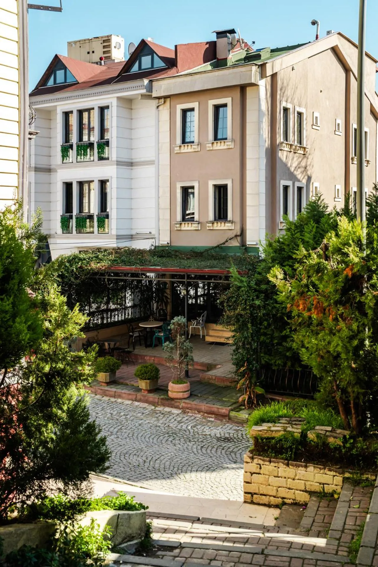 Property building in Sublime Porte Hotel