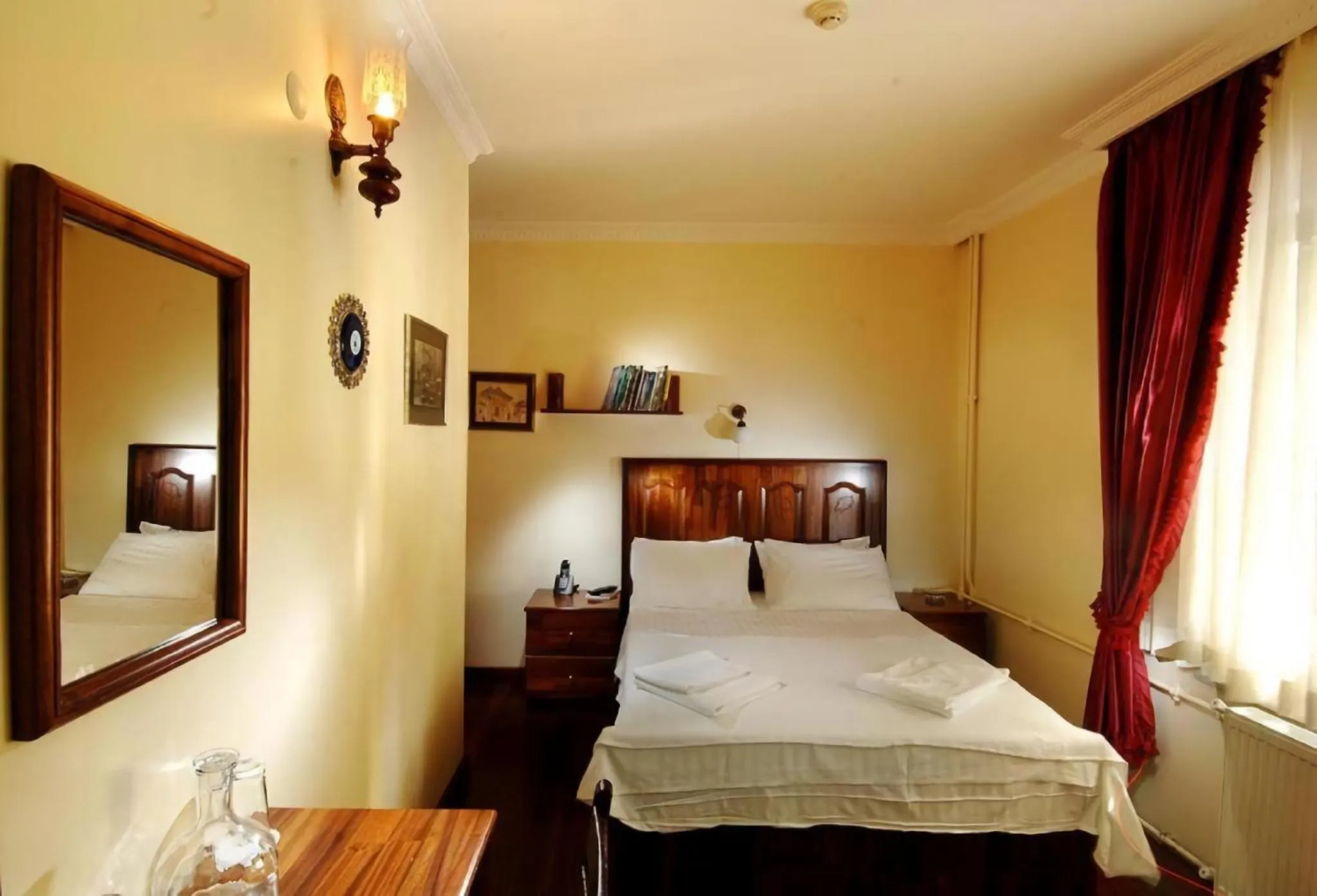 Bedroom, Bed in Sublime Porte Hotel