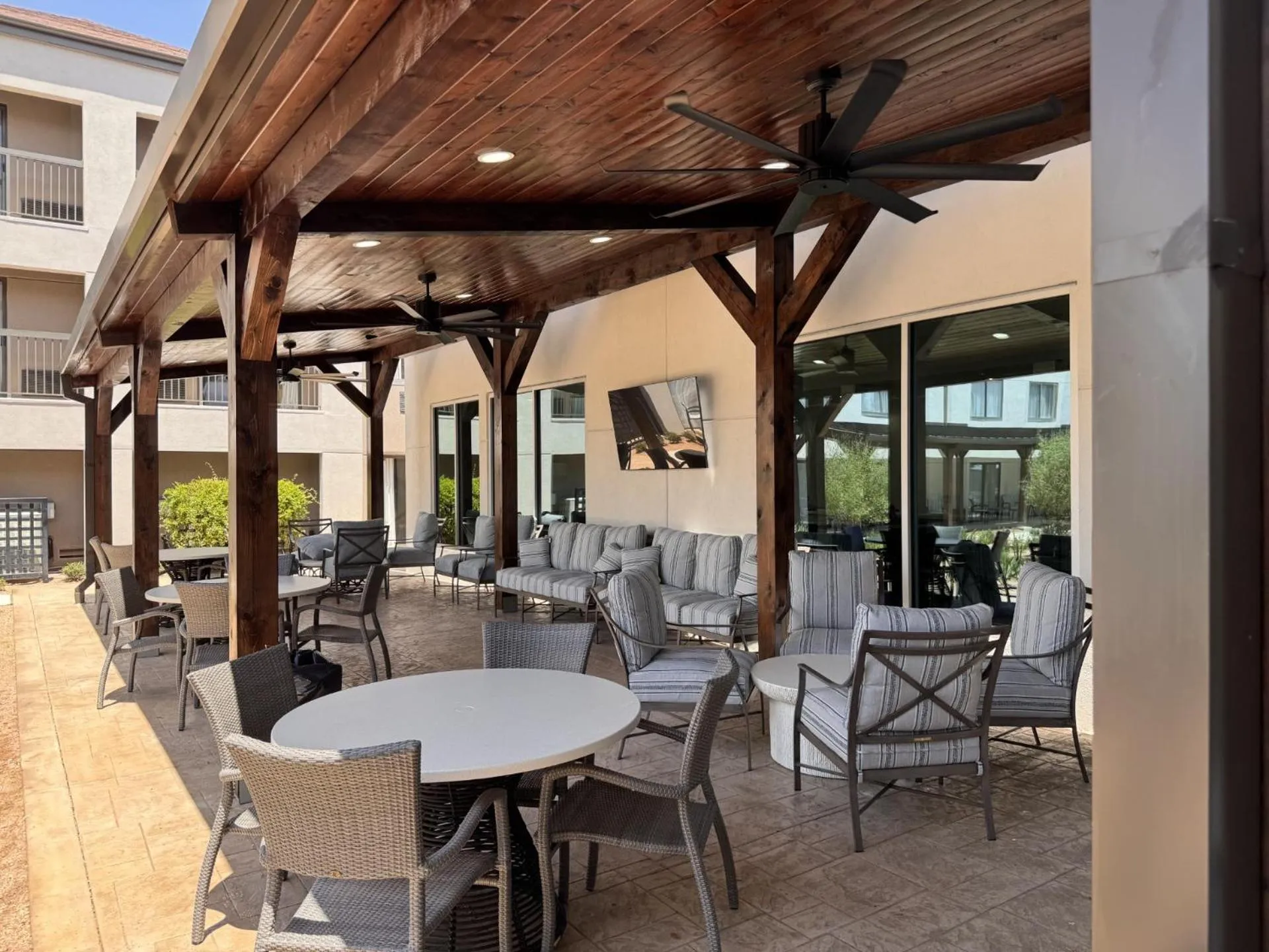 Patio in Courtyard by Marriott Waco