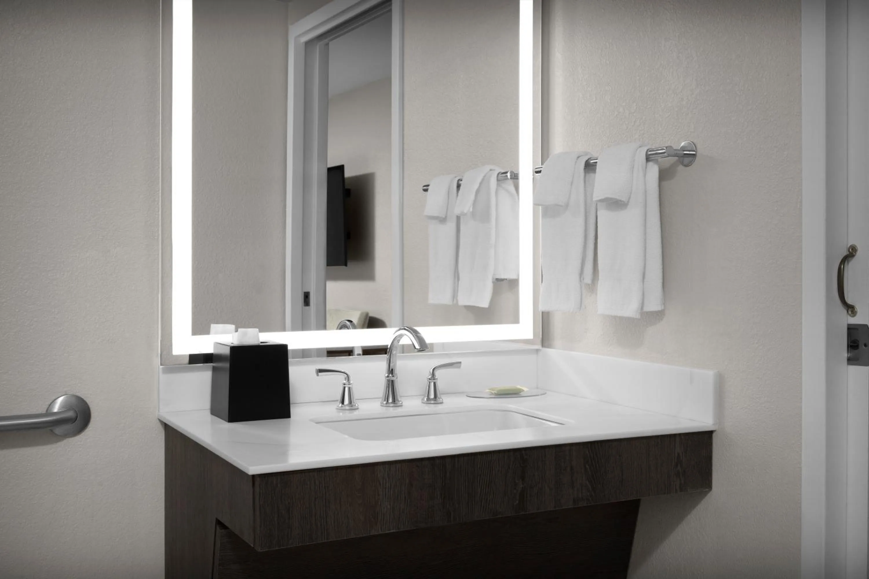 Bathroom in Courtyard by Marriott Waco