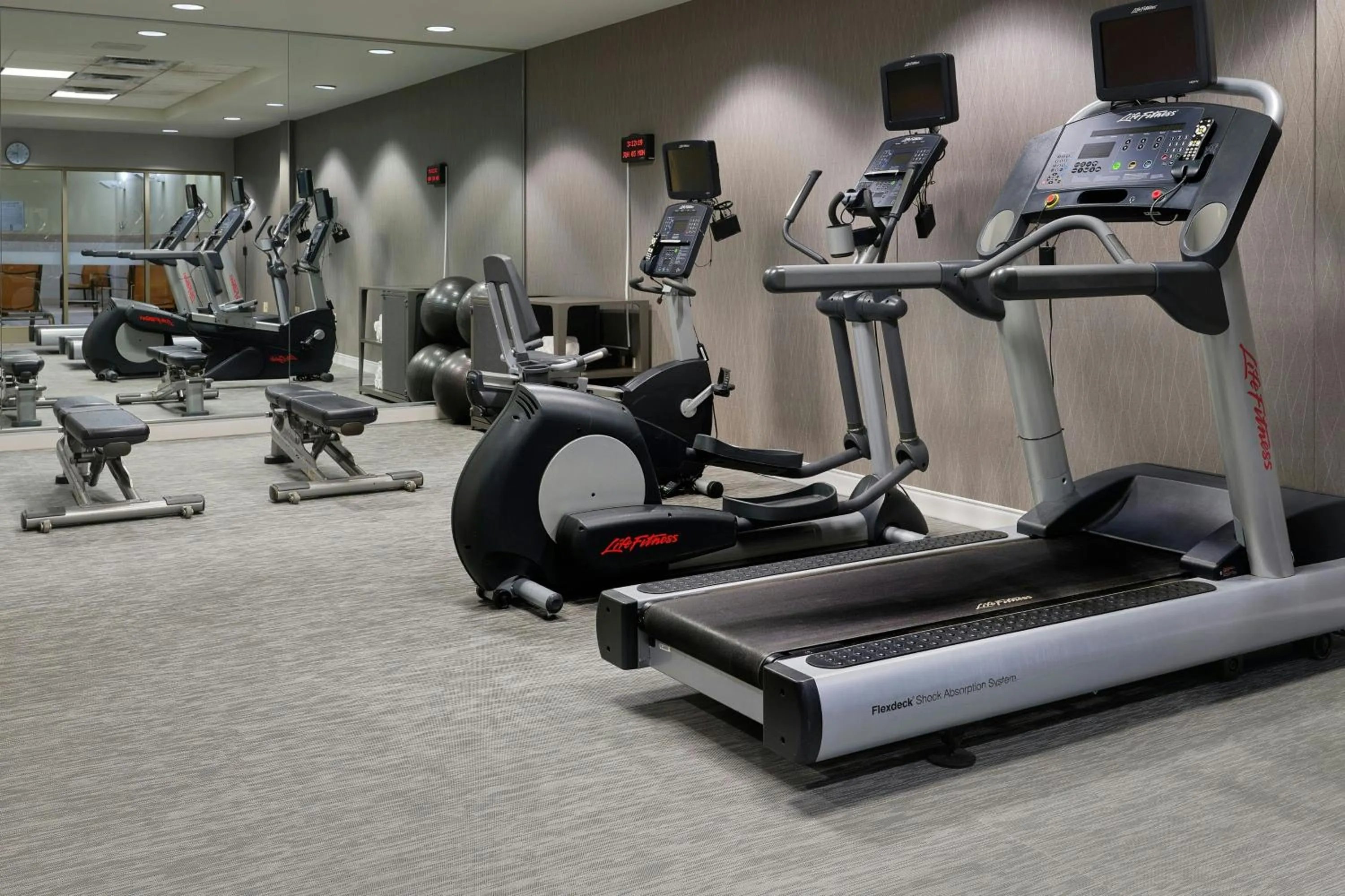 Fitness centre/facilities in Courtyard by Marriott Halifax Downtown