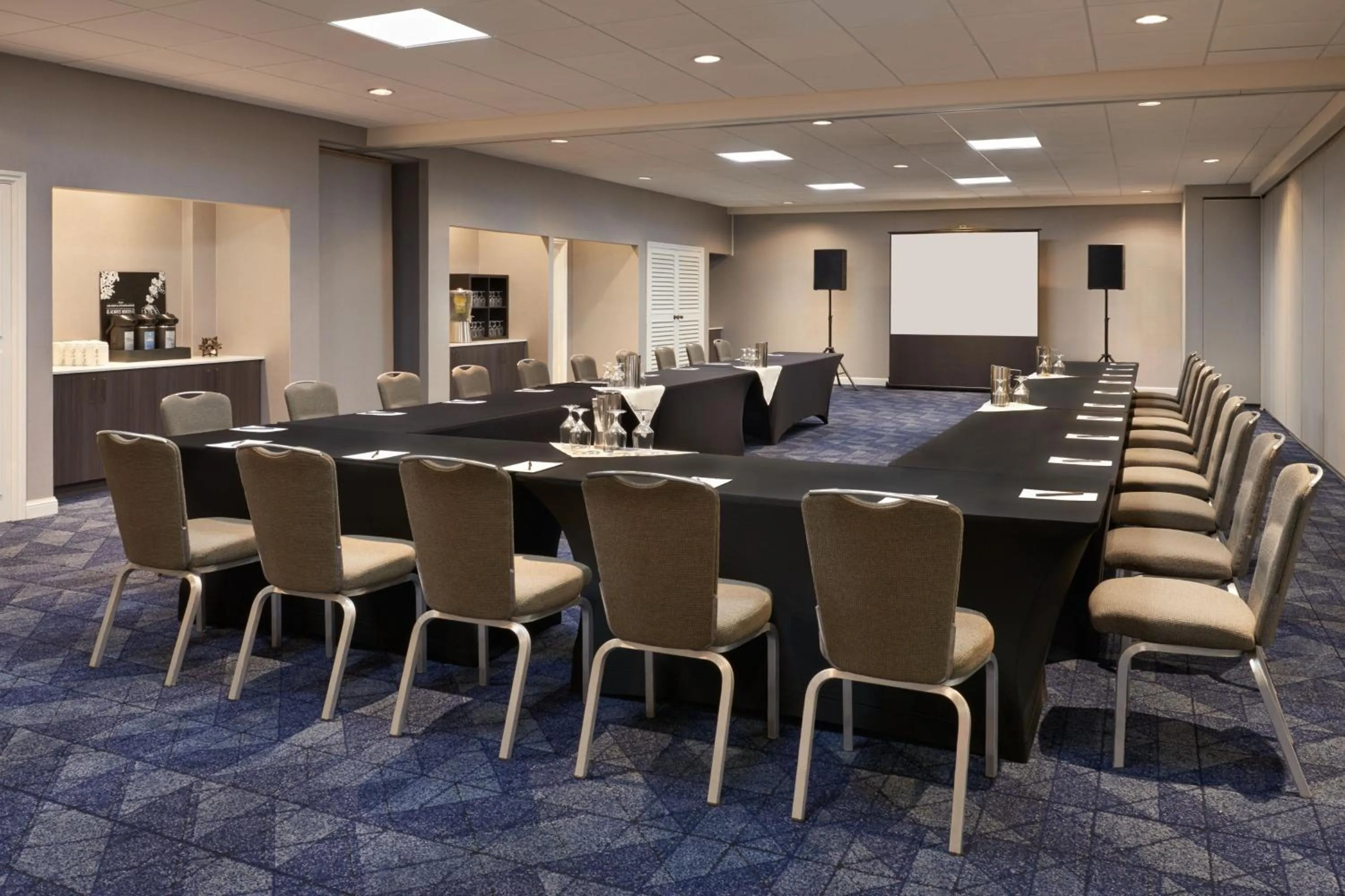Meeting/conference room in Courtyard by Marriott Ottawa Downtown