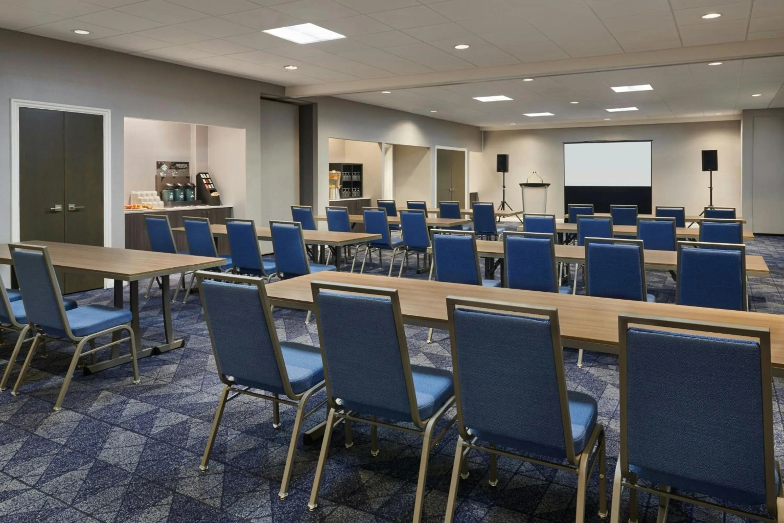Meeting/conference room in Courtyard by Marriott Ottawa Downtown