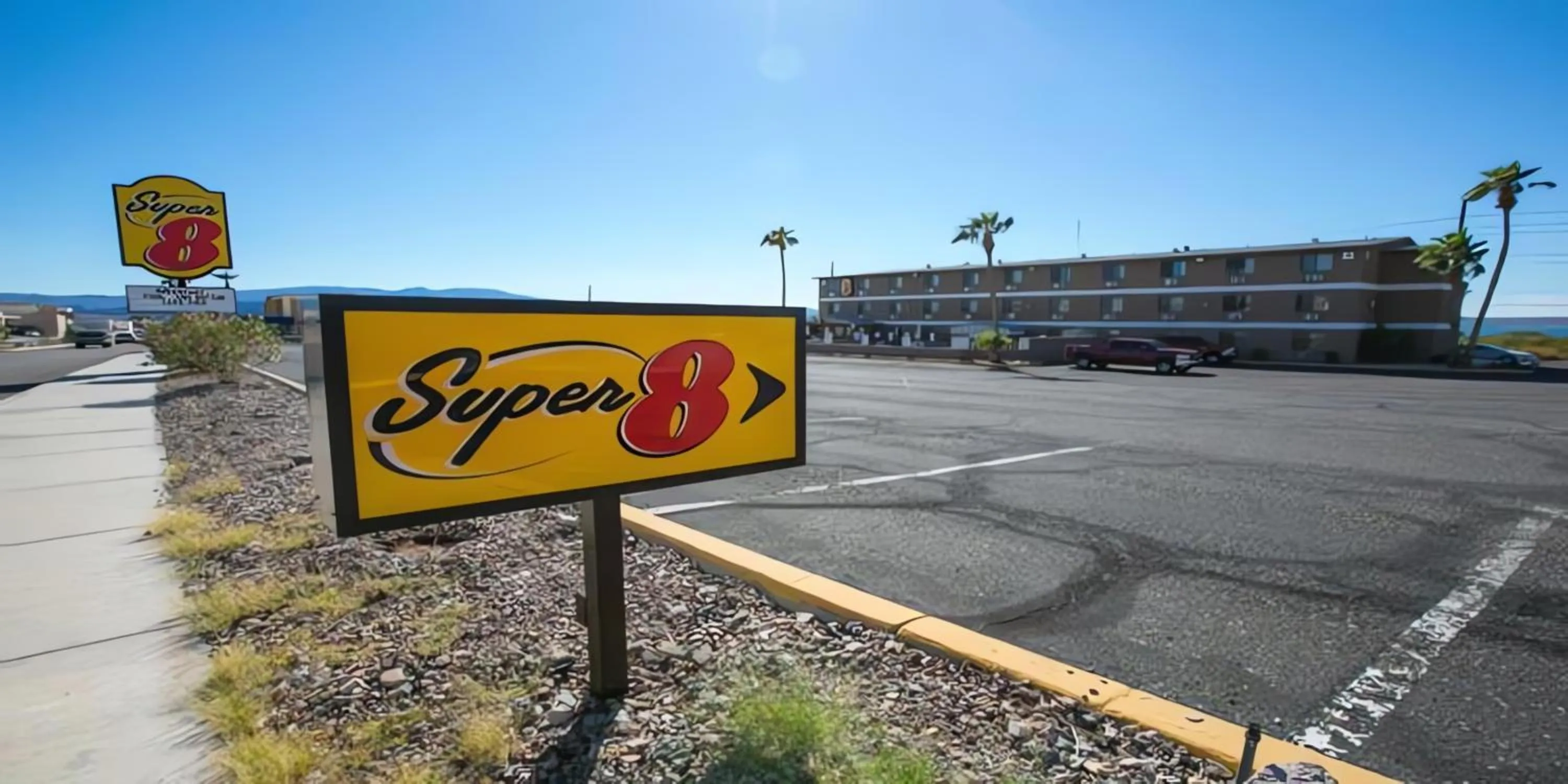Parking in Super 8 by Wyndham Lake Havasu City
