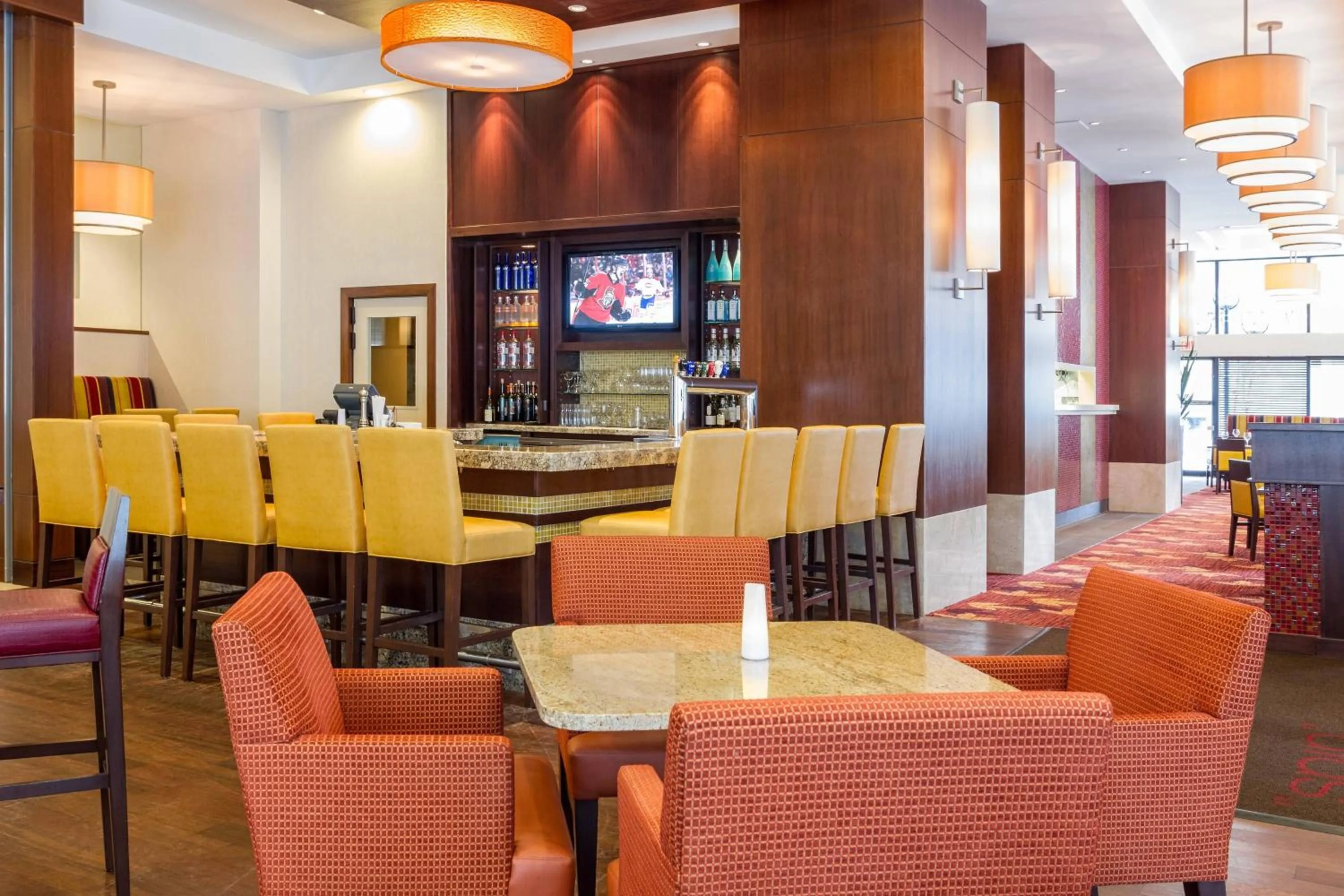 Lounge or bar in Ottawa Marriott Hotel