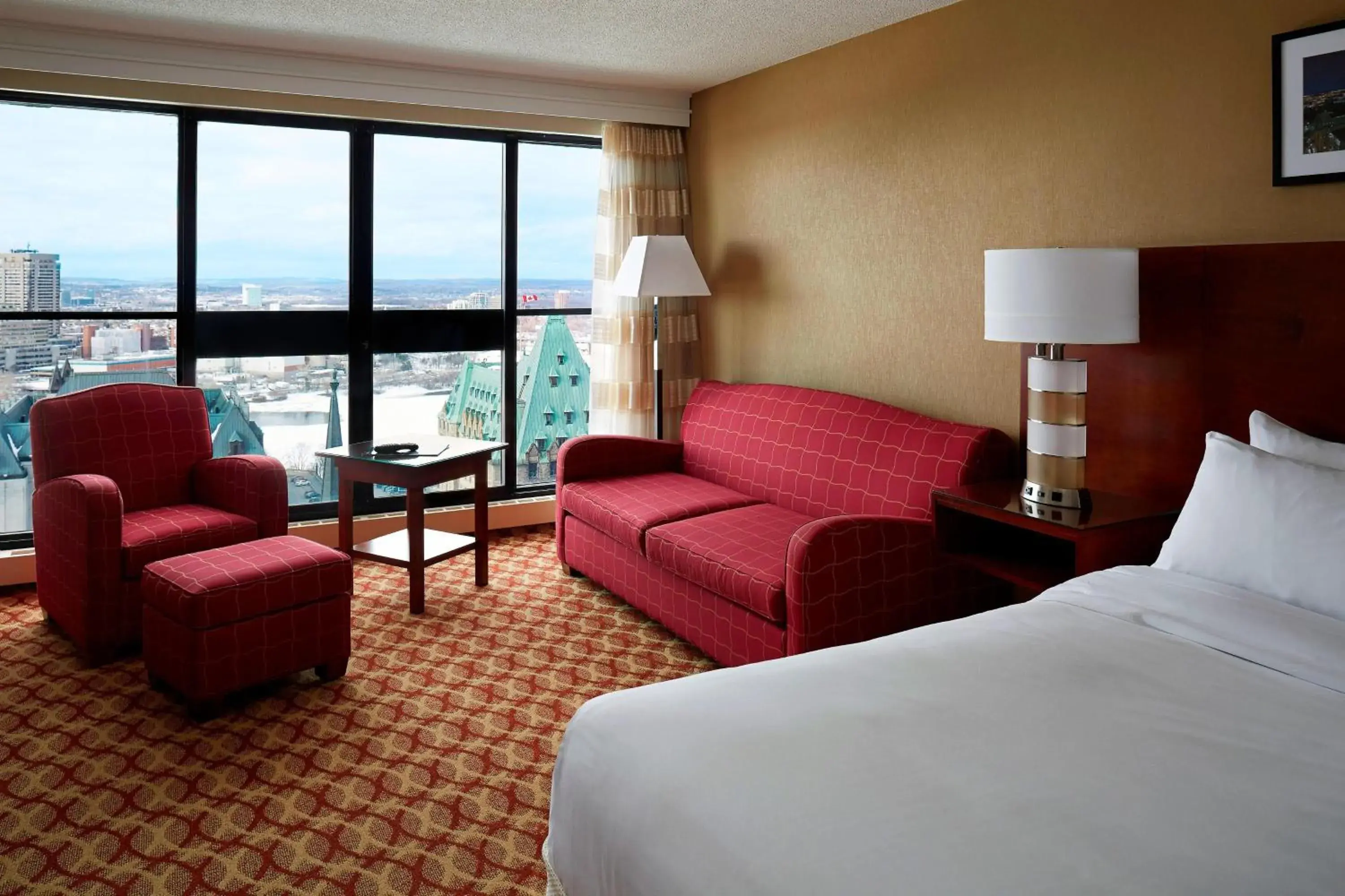 Deluxe King Room with Sofa Bed in Ottawa Marriott Hotel Deluxe King Room with Sofa Bed in Ottawa Marriott Hotel