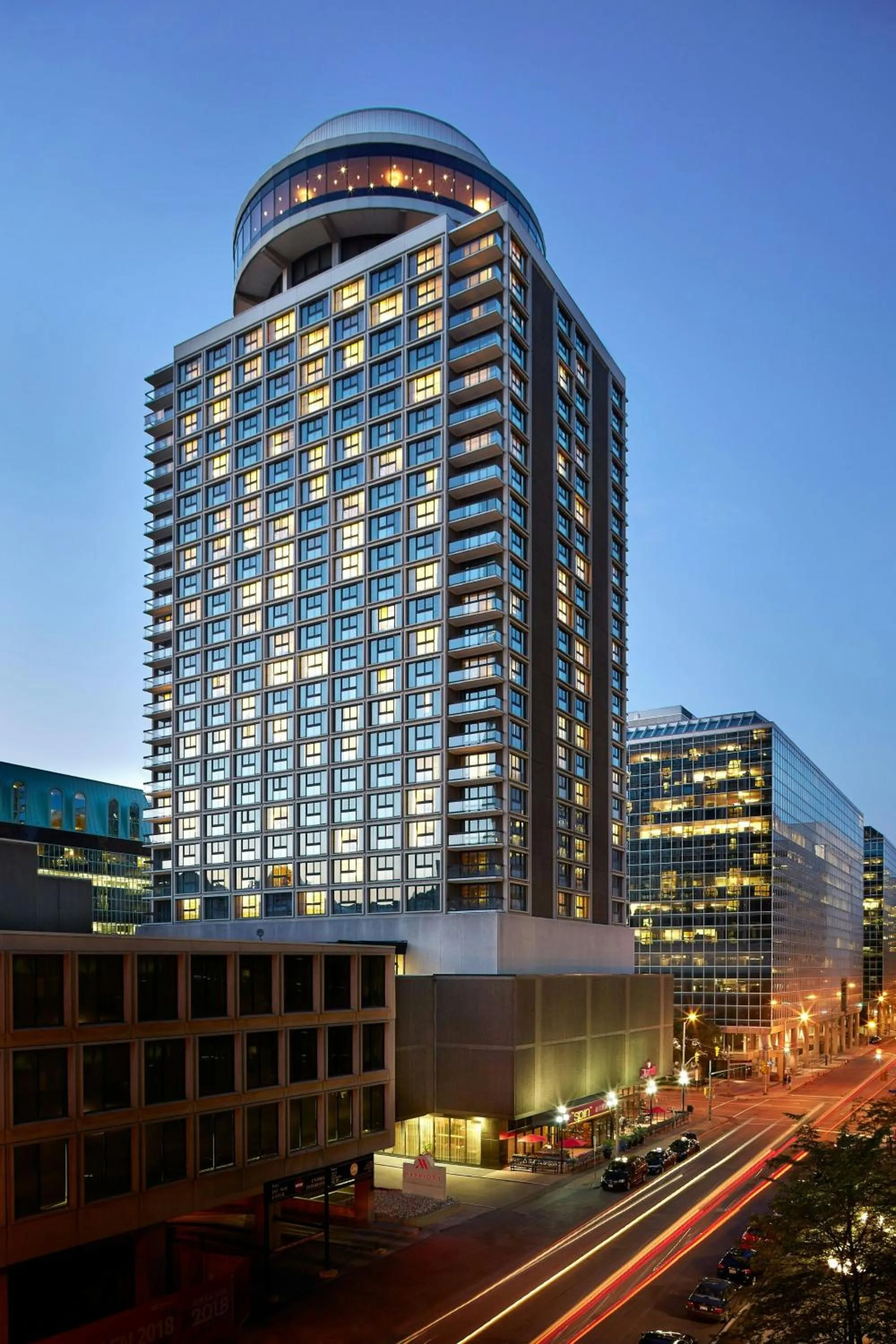 Property building in Ottawa Marriott Hotel