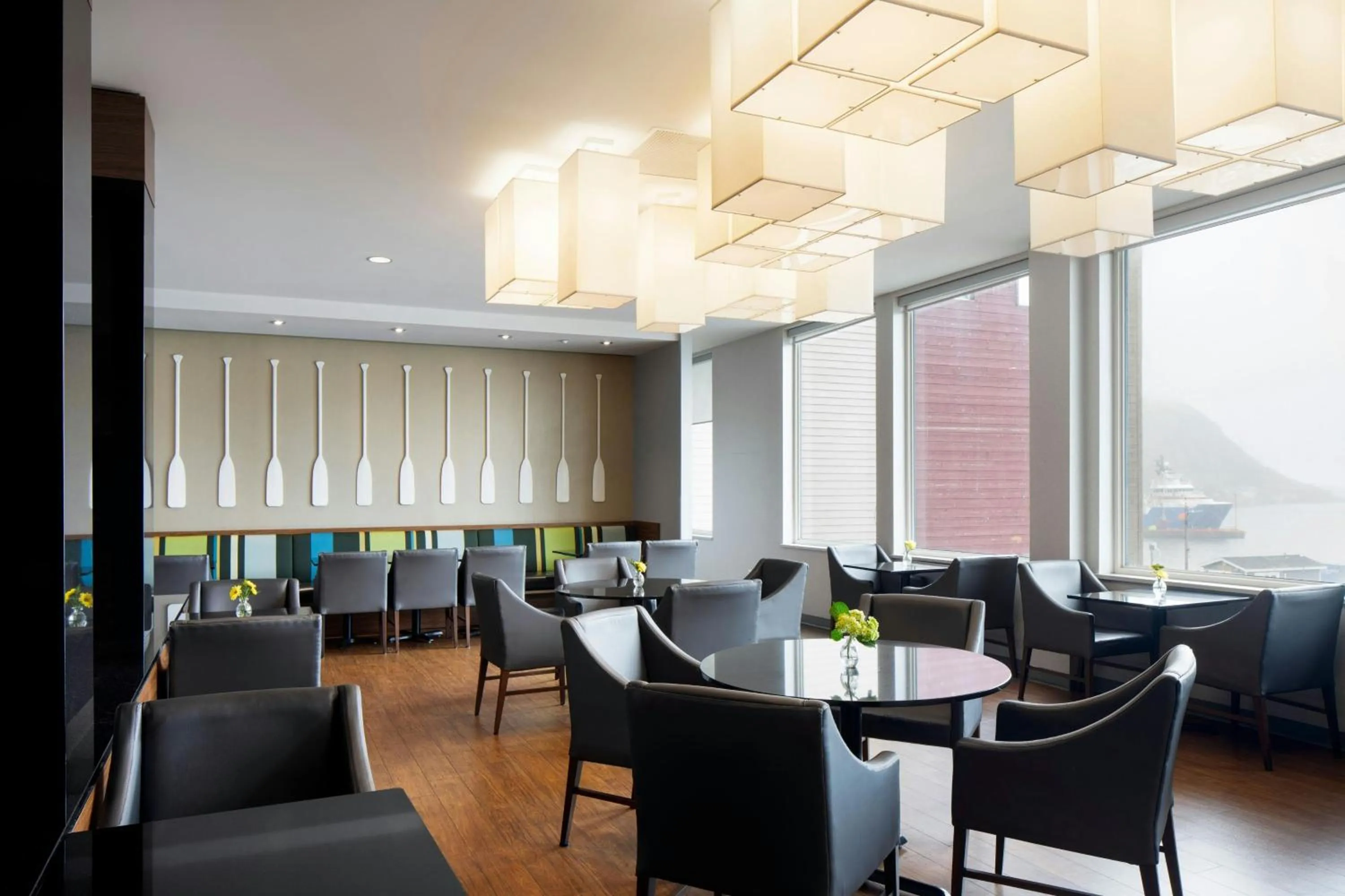 Restaurant/places to eat in Courtyard by Marriott St. John's Newfoundland