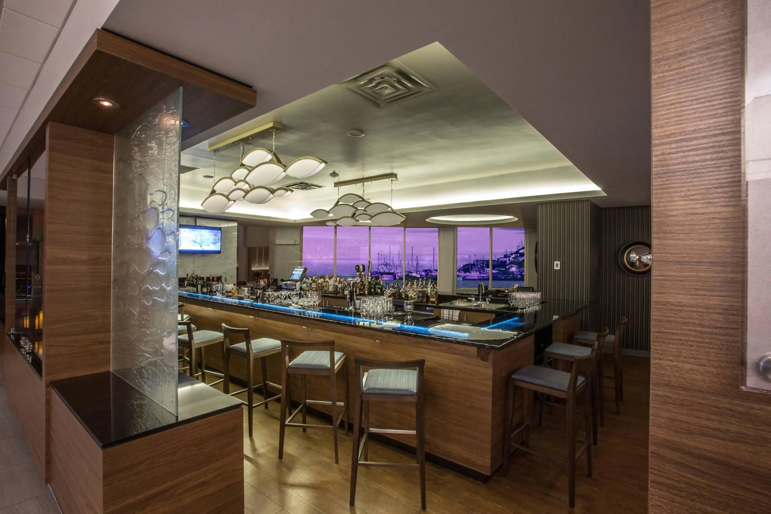 Lounge or bar in Courtyard by Marriott St. John's Newfoundland