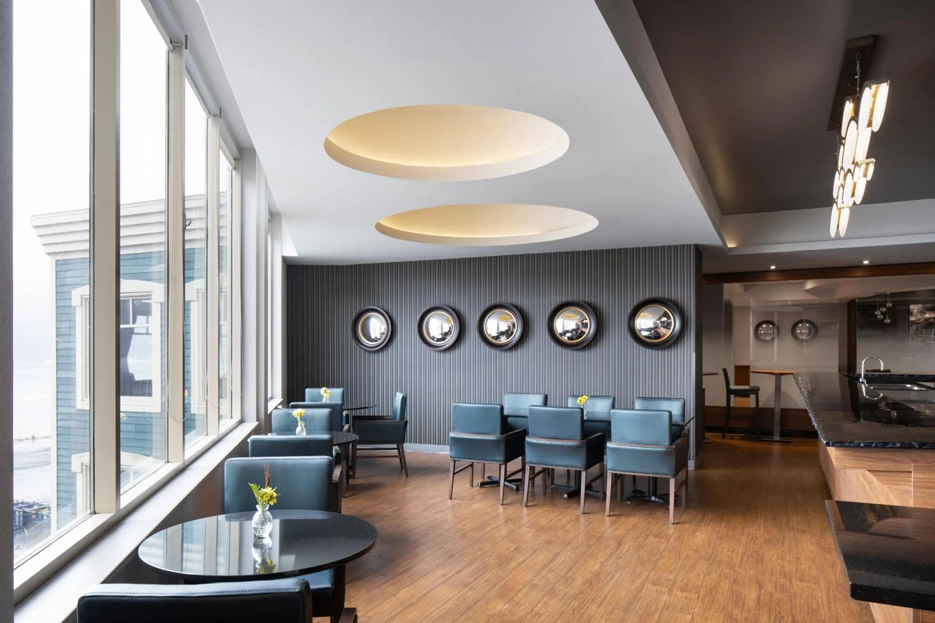 Restaurant/places to eat in Courtyard by Marriott St. John's Newfoundland