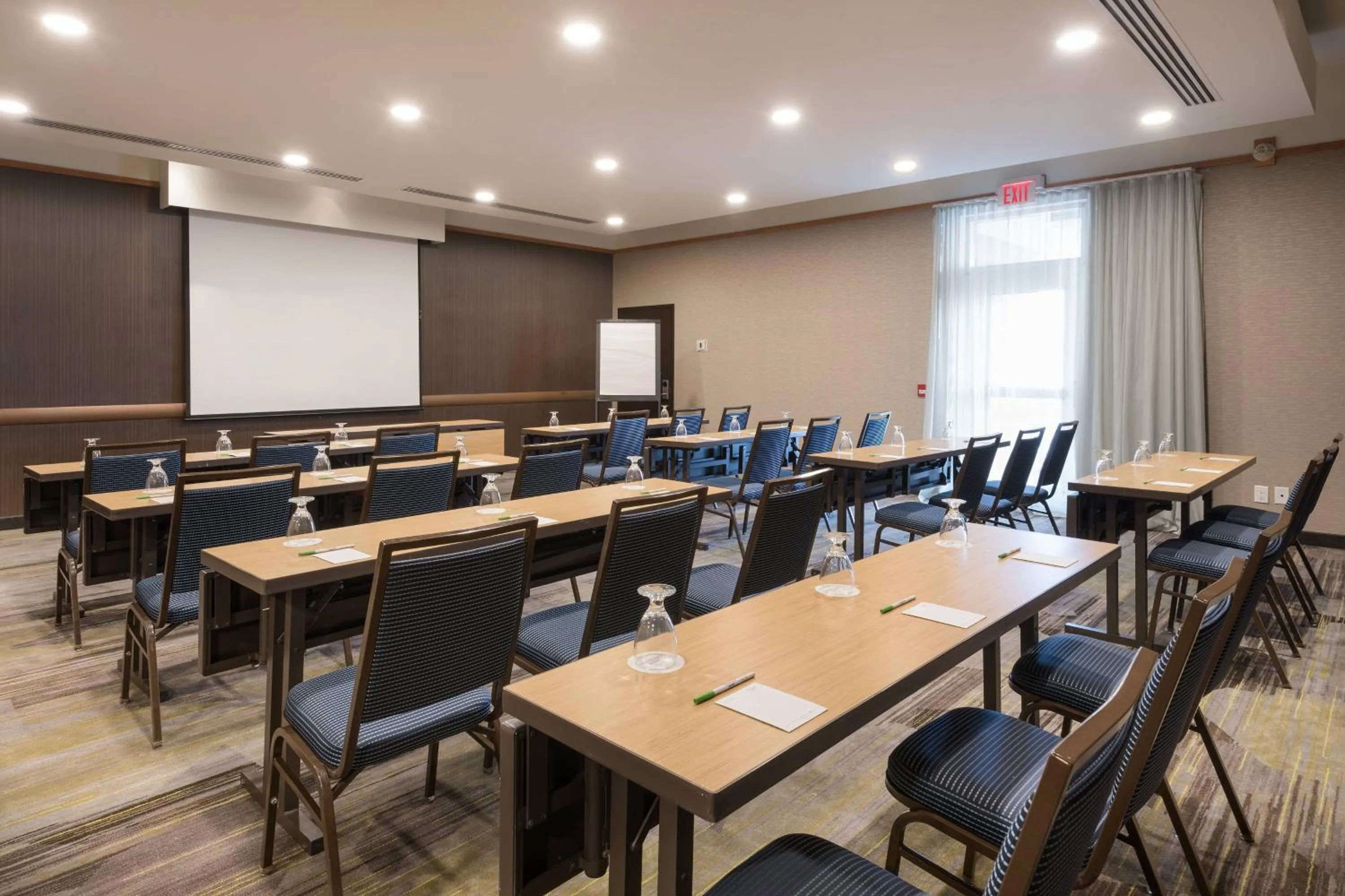 Meeting/conference room in Courtyard by Marriott Toronto Vaughan