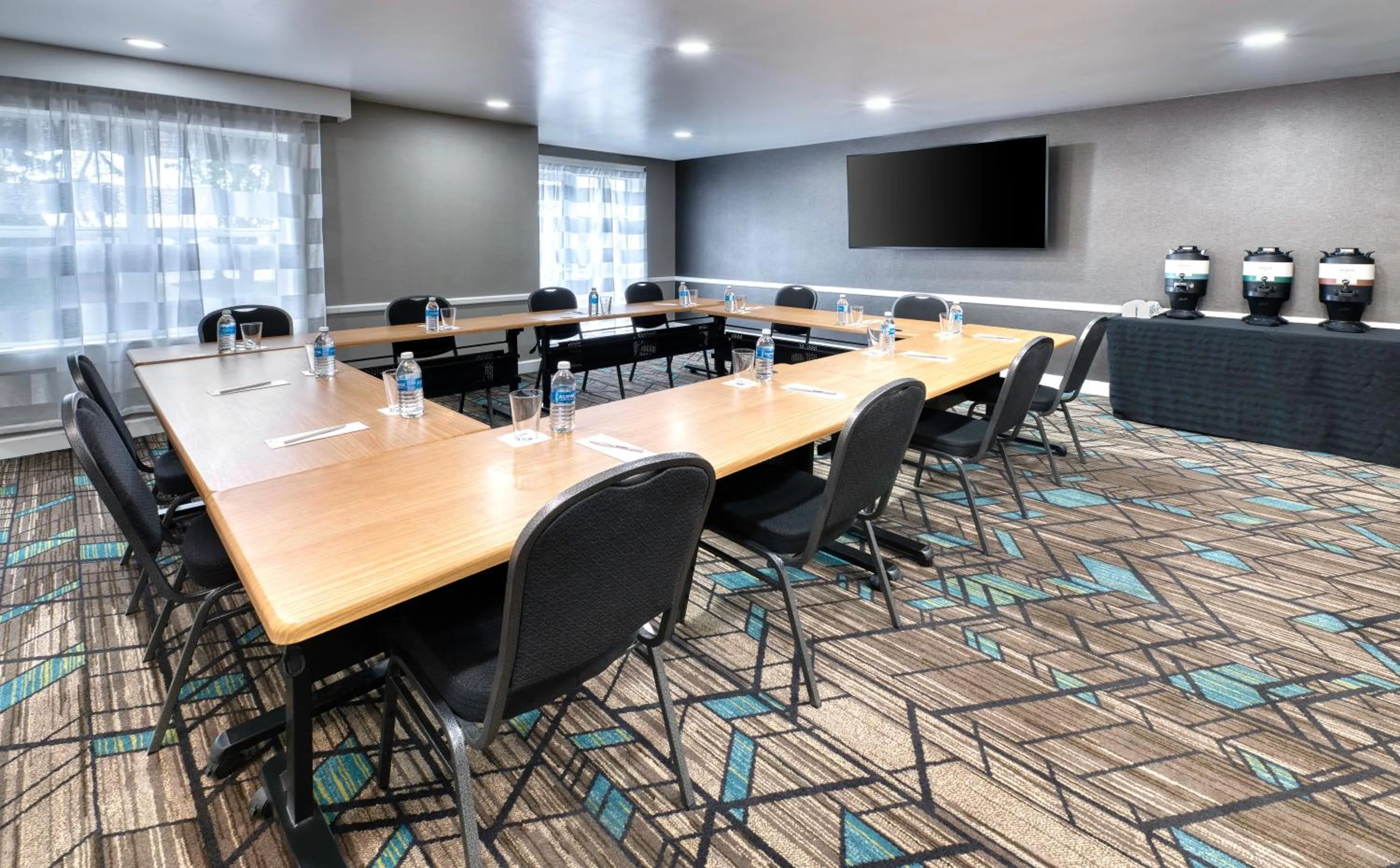 TV and multimedia in Residence Inn by Marriott Whitby