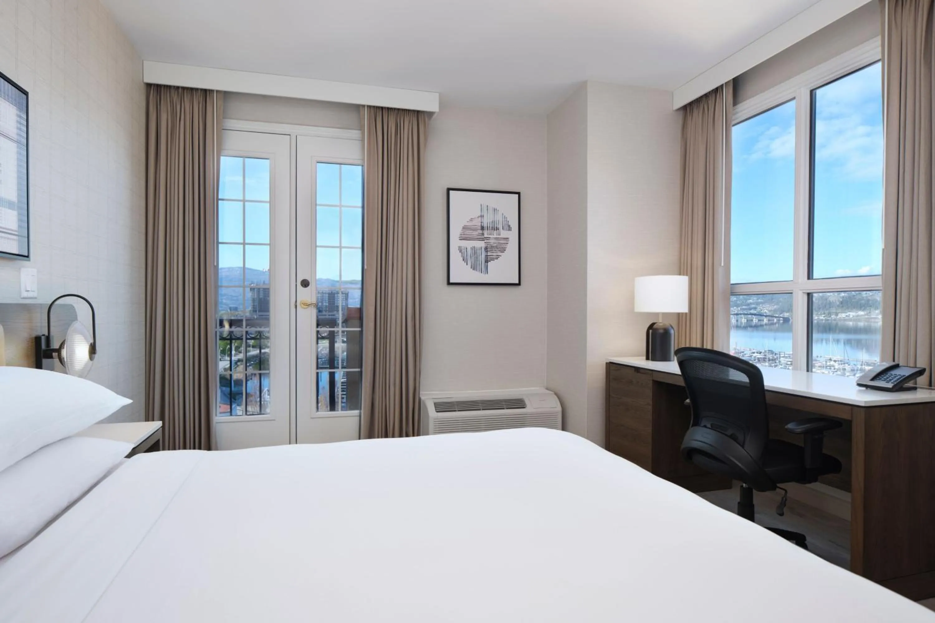 Bedroom, Bed in Delta Hotels by Marriott Grand Okanagan Resort