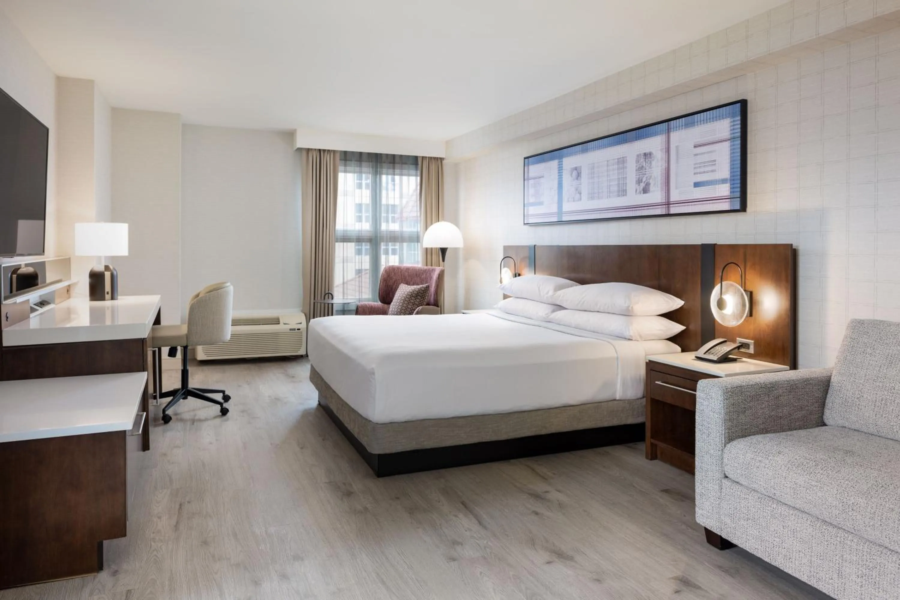 Photo of the whole room, Bed in Delta Hotels by Marriott Grand Okanagan Resort