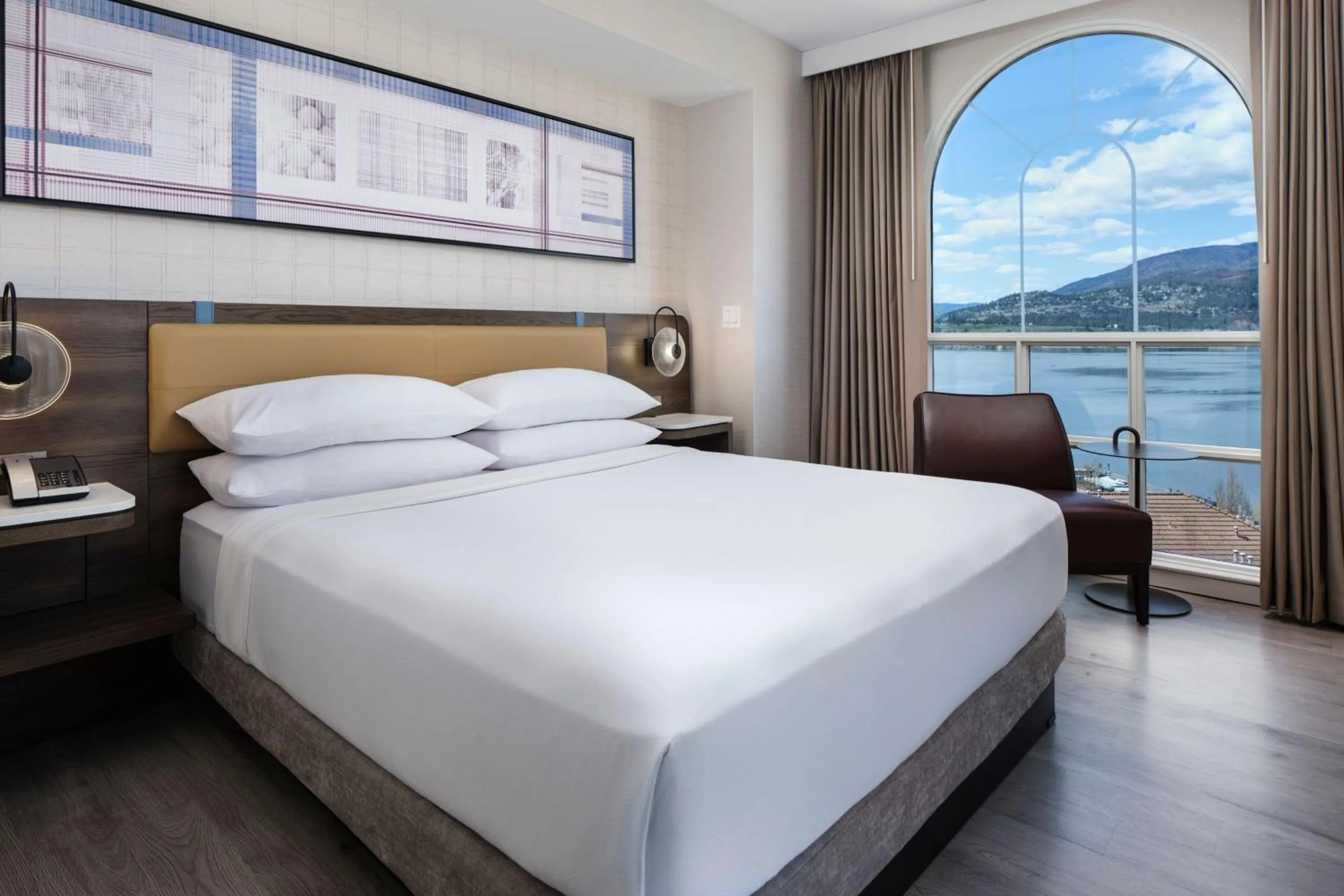 Bedroom, Bed in Delta Hotels by Marriott Grand Okanagan Resort