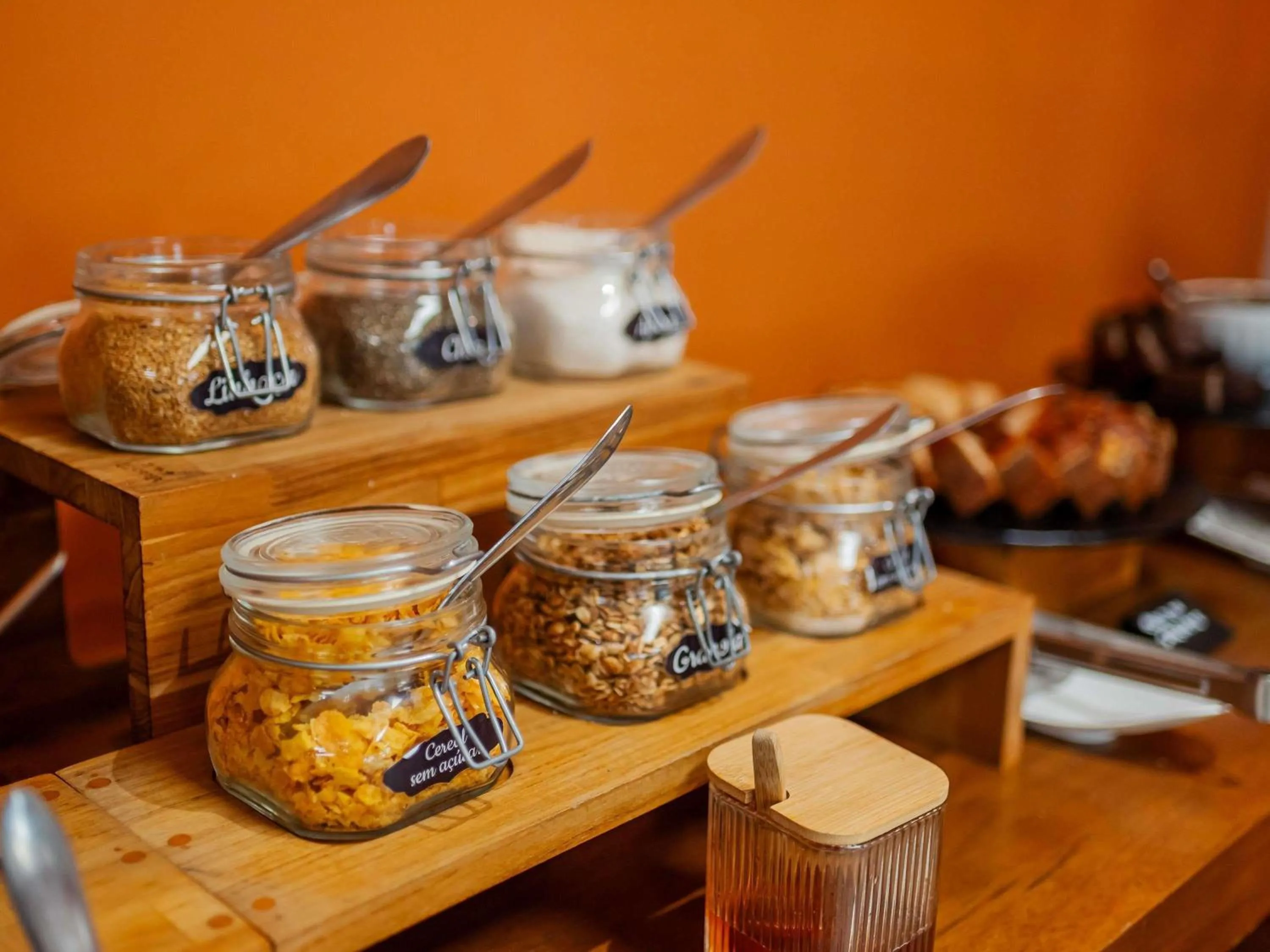 Restaurant/places to eat in Ibis Styles Campinas Alphaville