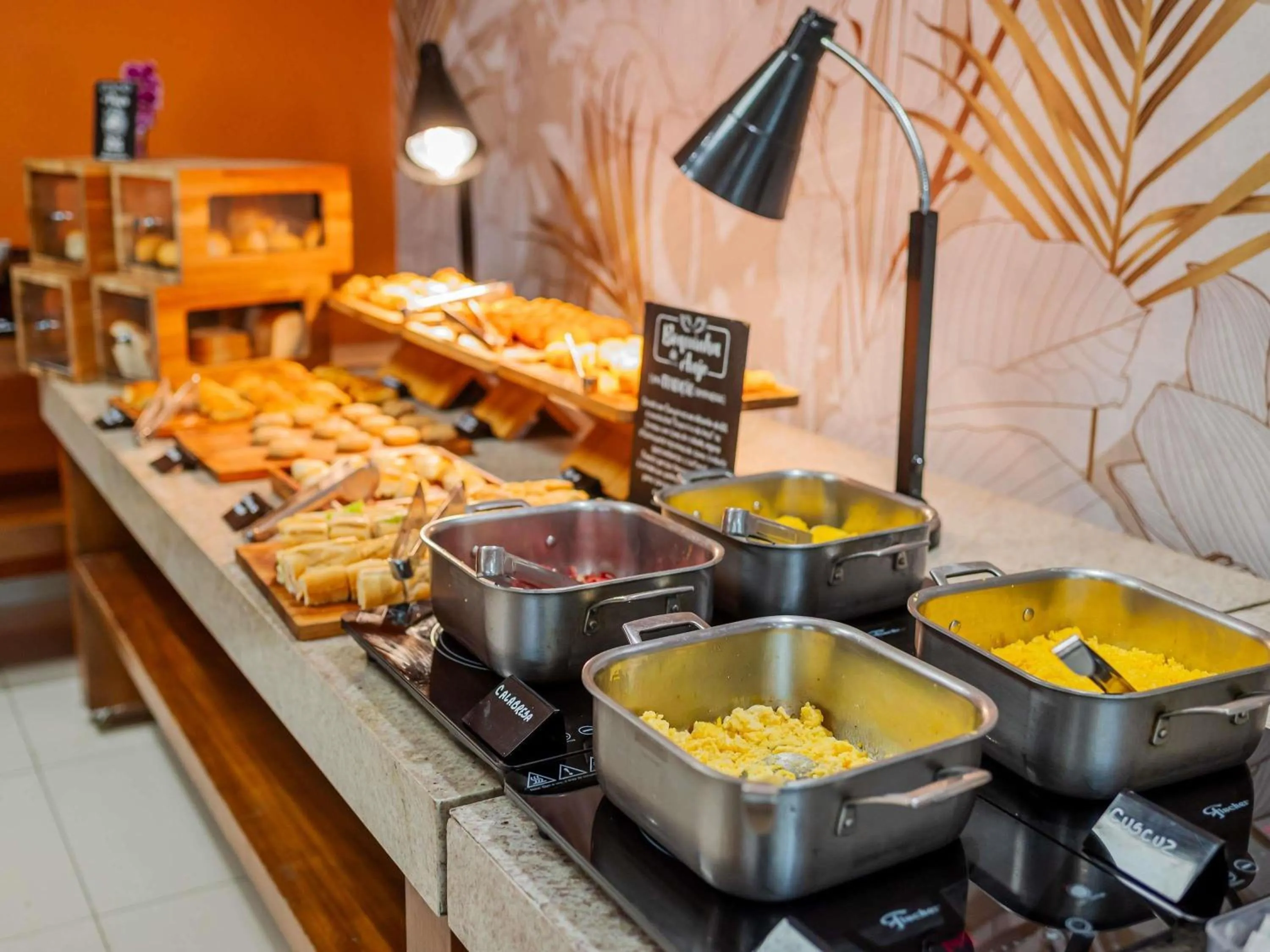 Restaurant/places to eat in Ibis Styles Campinas Alphaville