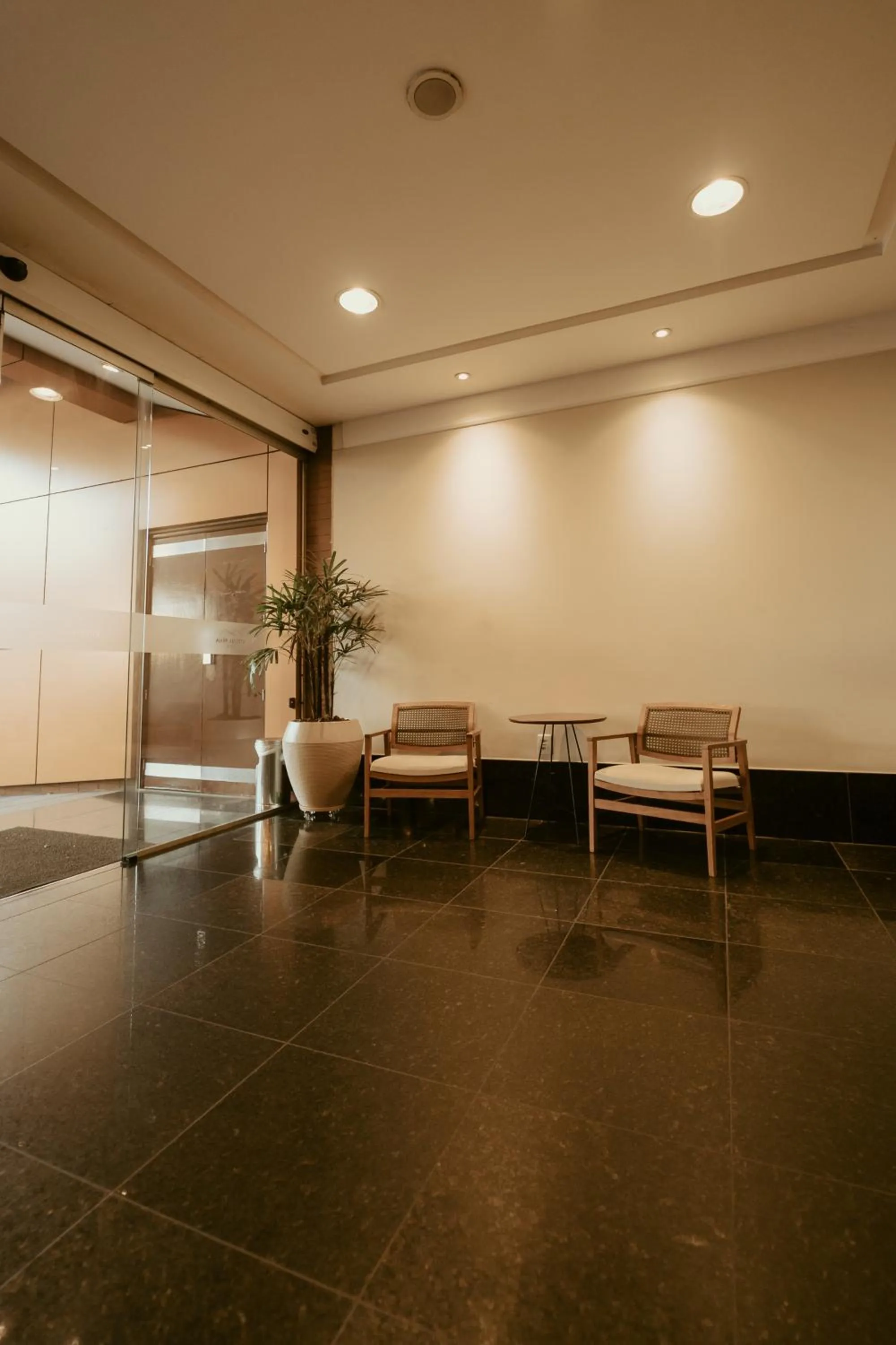 Living room in Vitoria Praia Hotel