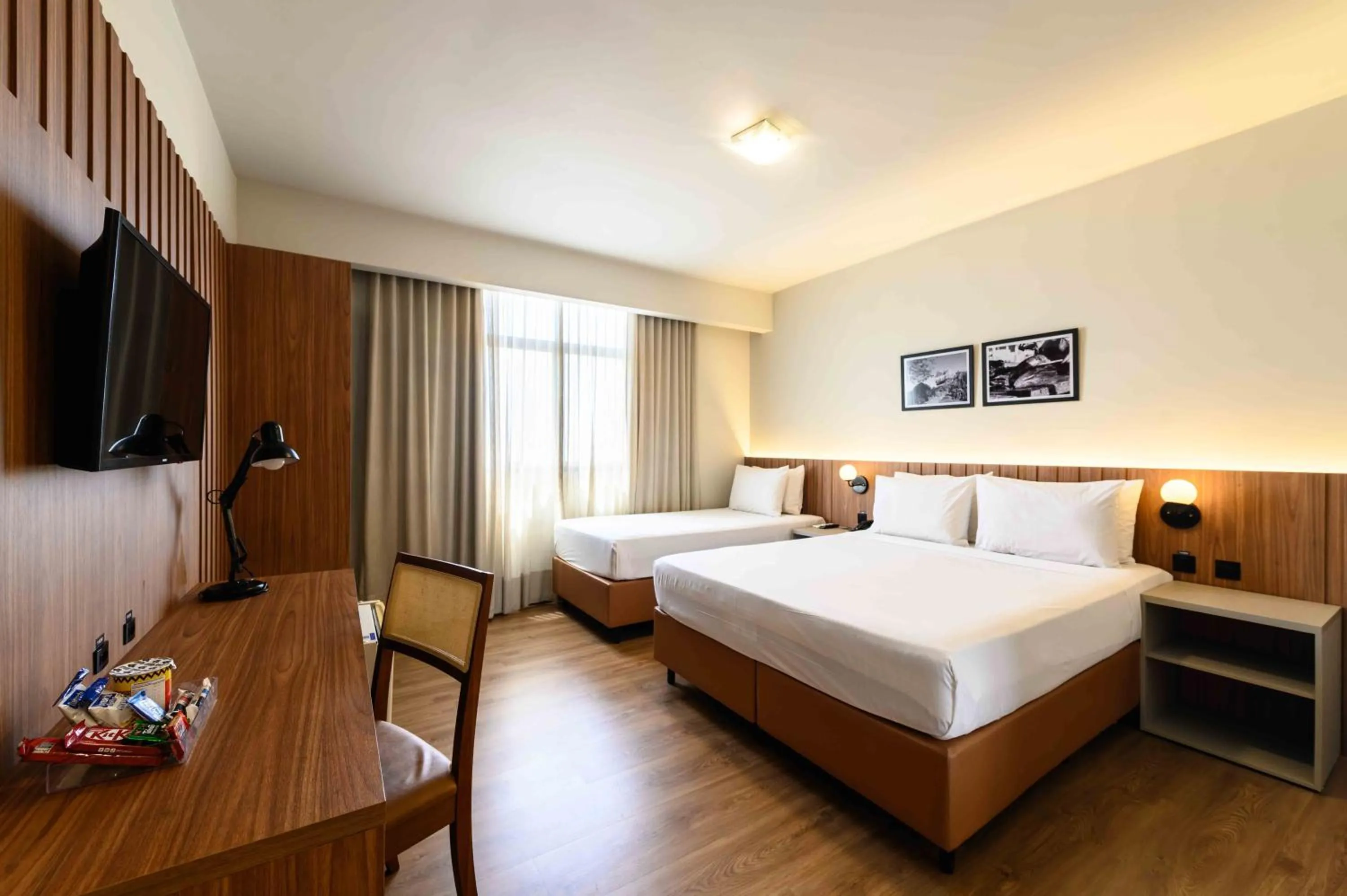 Bedroom, Bed in Vitoria Praia Hotel