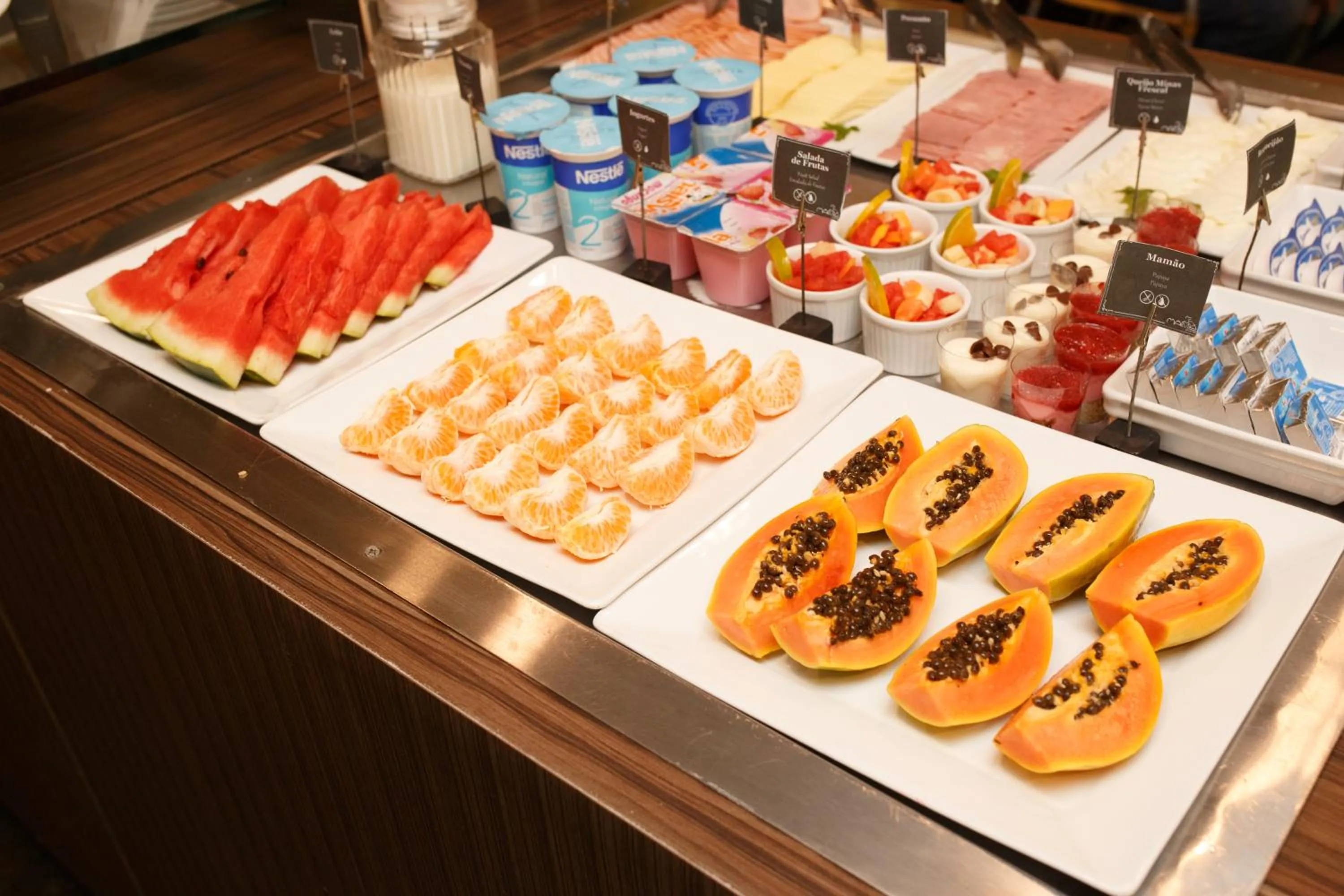 Buffet breakfast in Vitoria Praia Hotel
