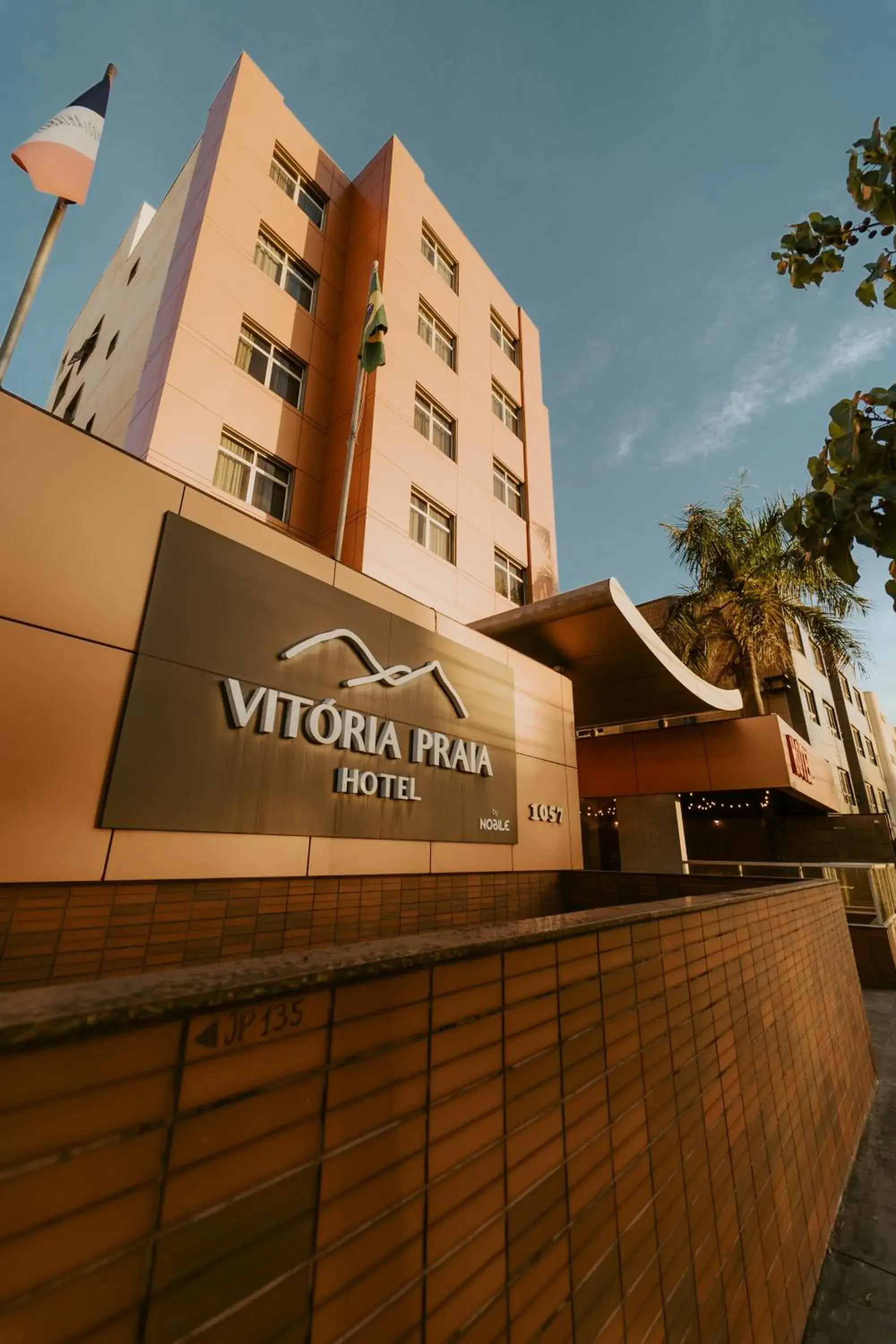 Property building in Vitoria Praia Hotel Property building in Vitoria Praia Hotel