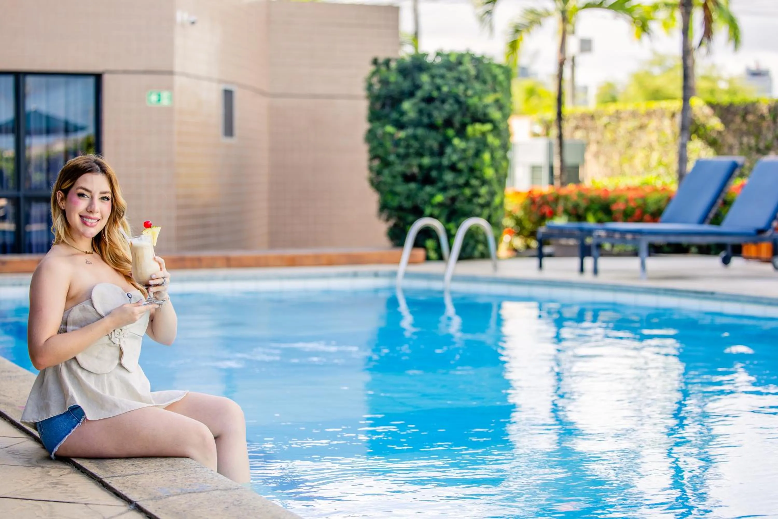 Swimming pool in Quality Hotel Aracaju