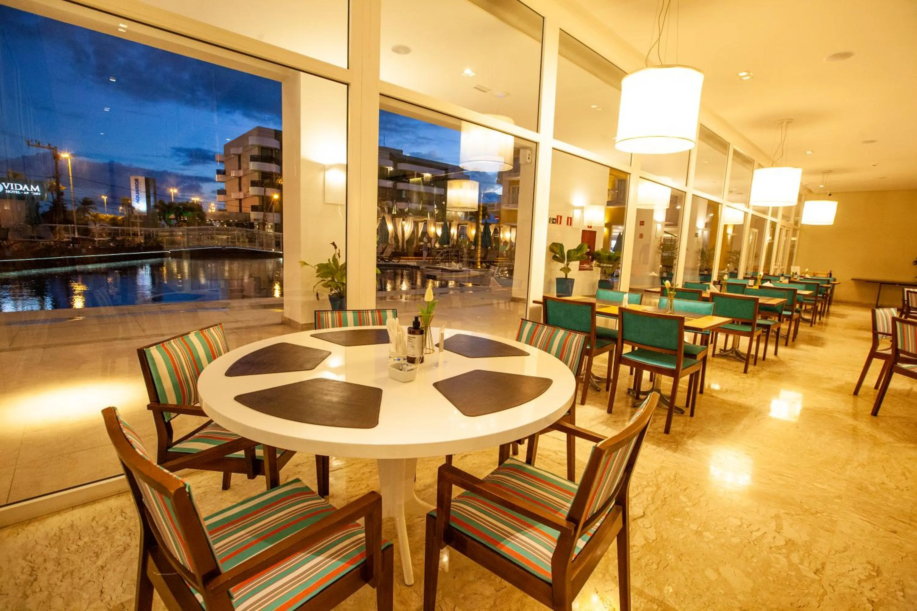 Restaurant/places to eat in Vidam Hotel Aracaju - Transamerica Collection
