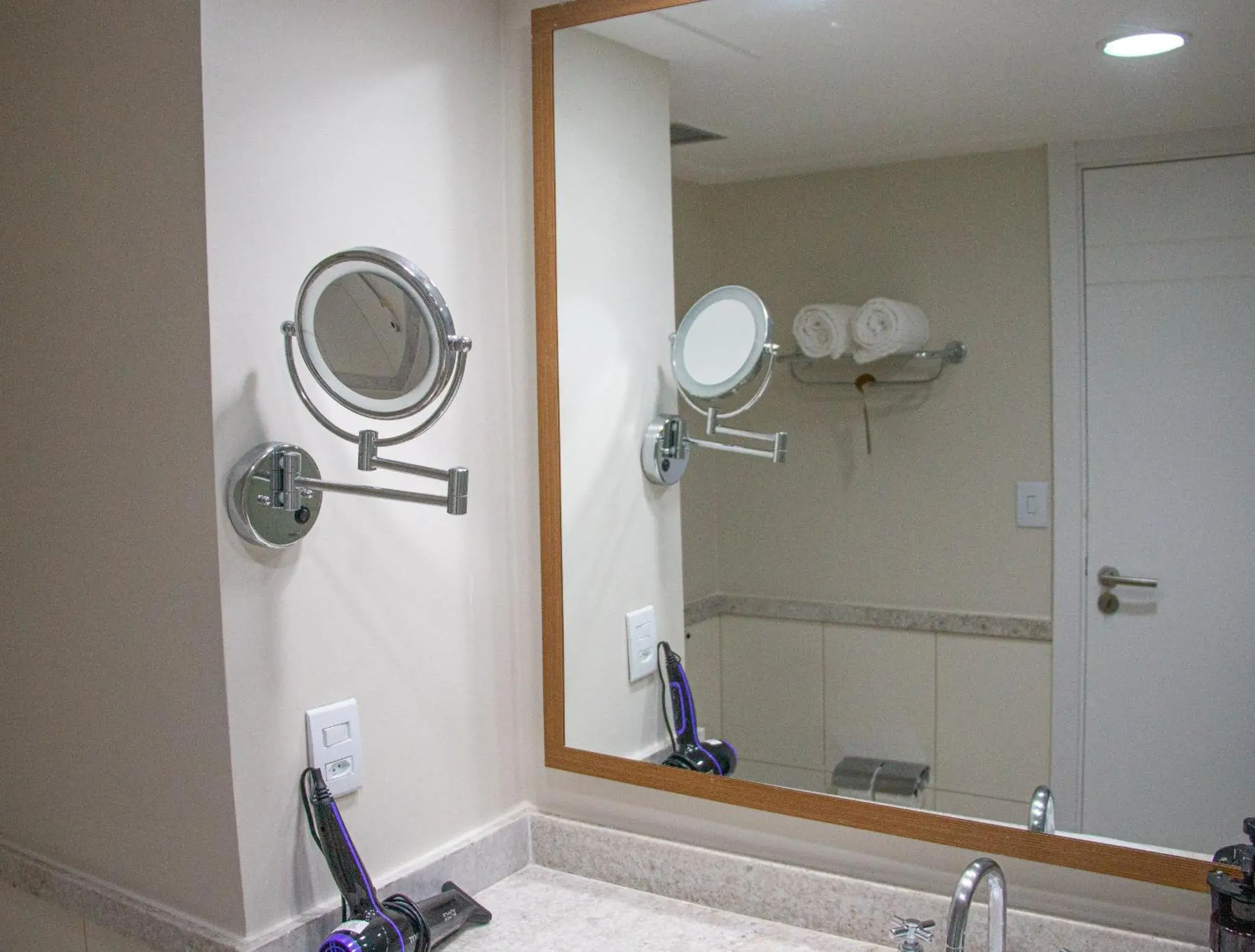 Bathroom in Vidam Hotel Aracaju - Transamerica Collection Bathroom in Vidam Hotel Aracaju - Transamerica Collection