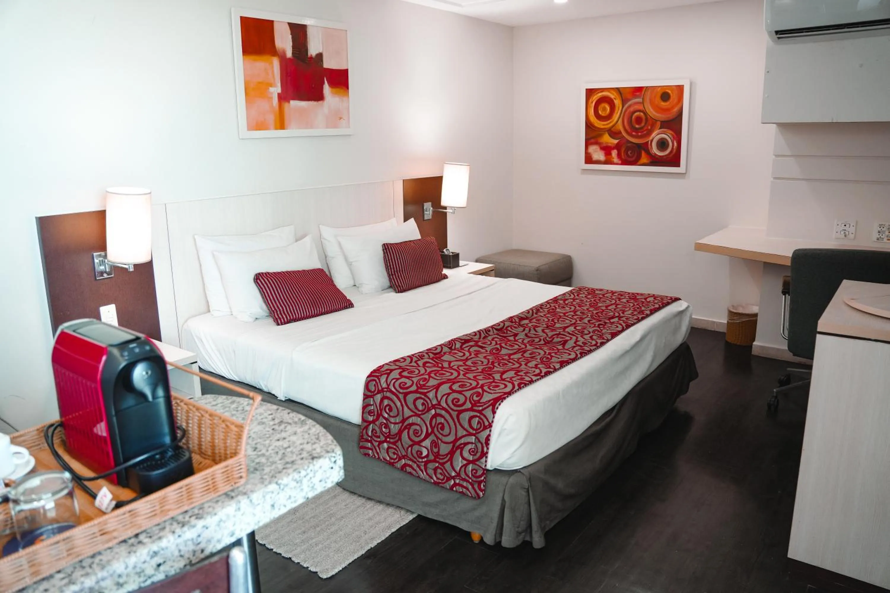 Bedroom, Bed in Comfort Suites Macaé