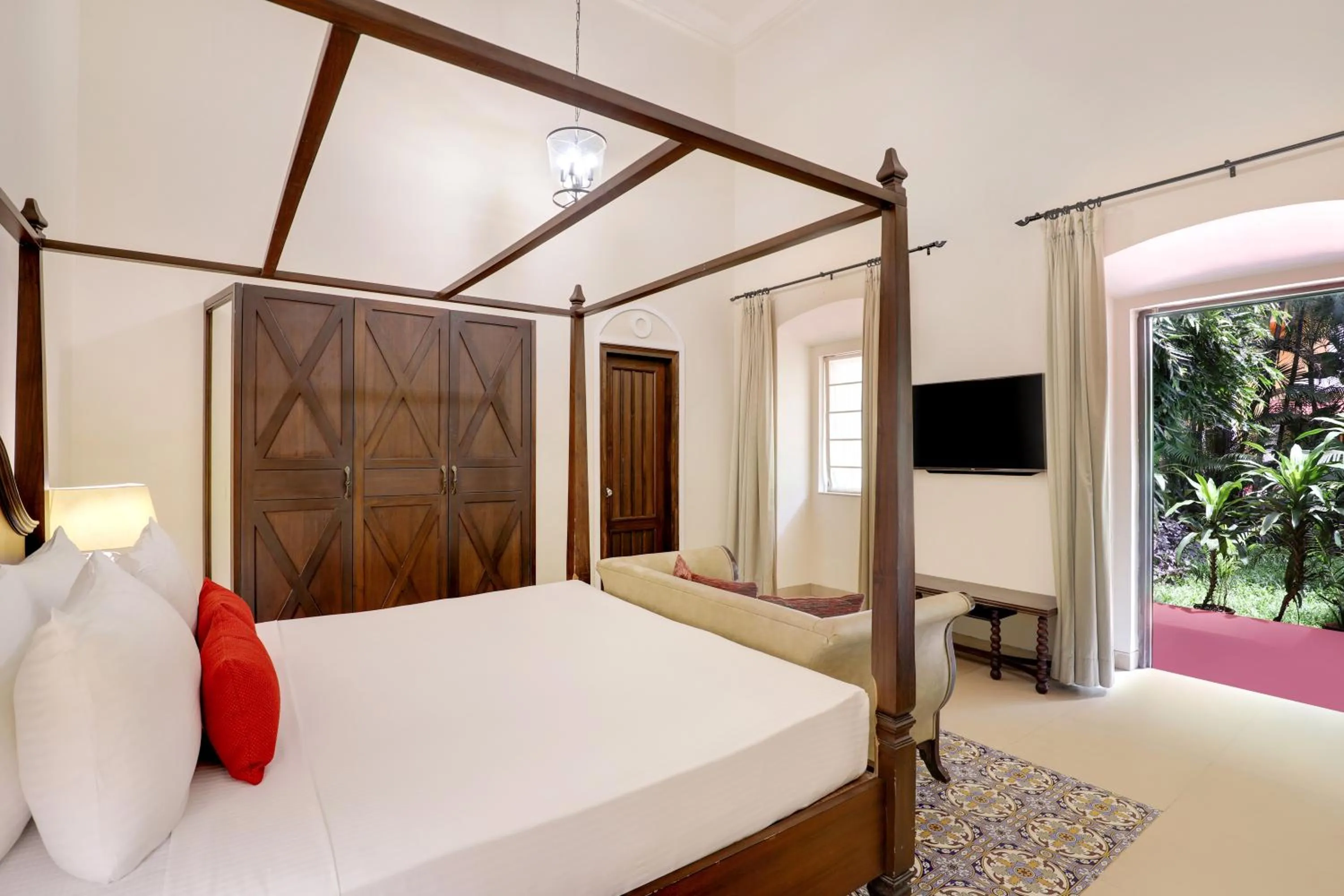 Bedroom, Bed in Lemon Tree Amarante Beach Resort, Goa