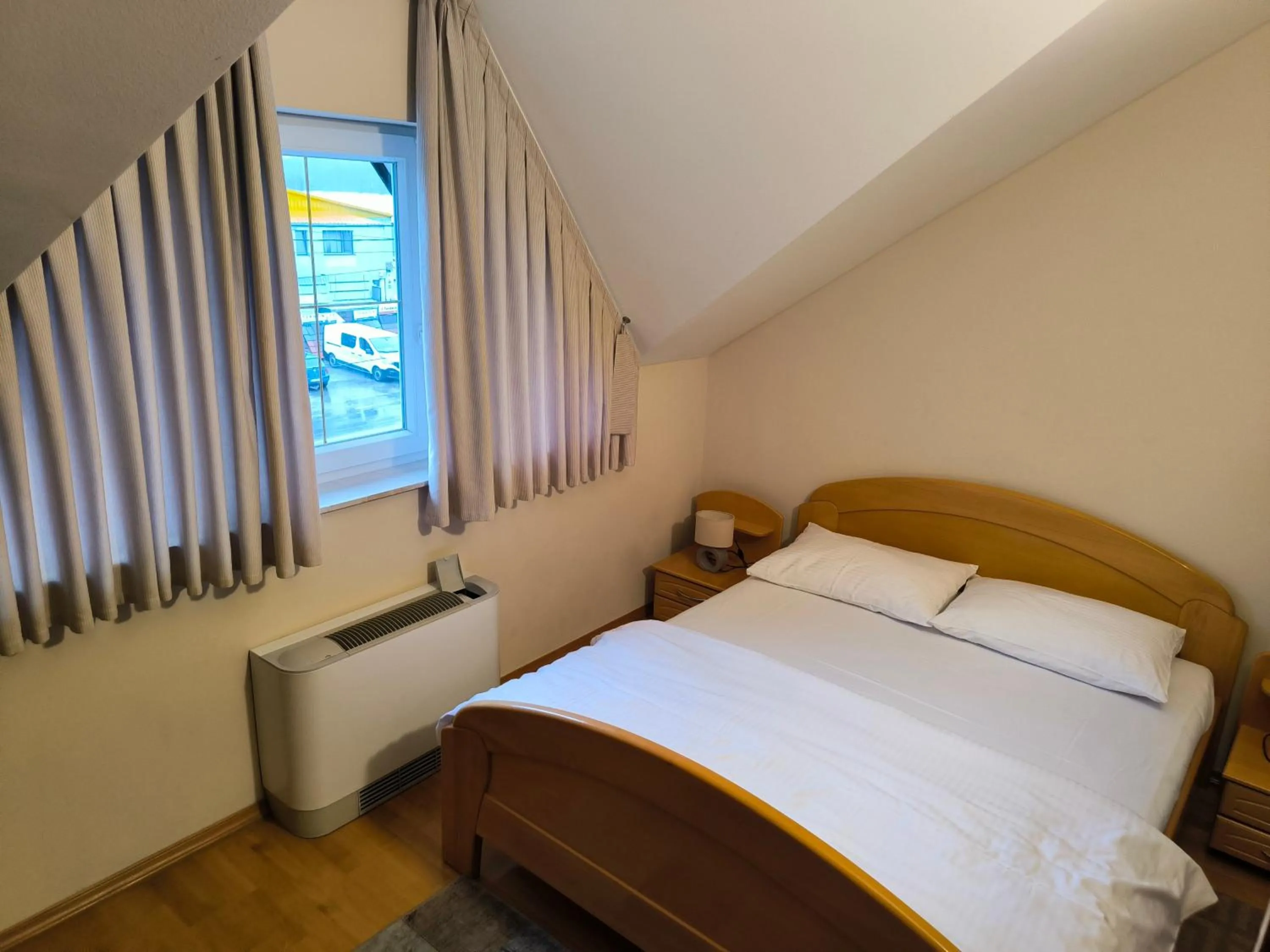 King Room - single occupancy in B&B Gurman