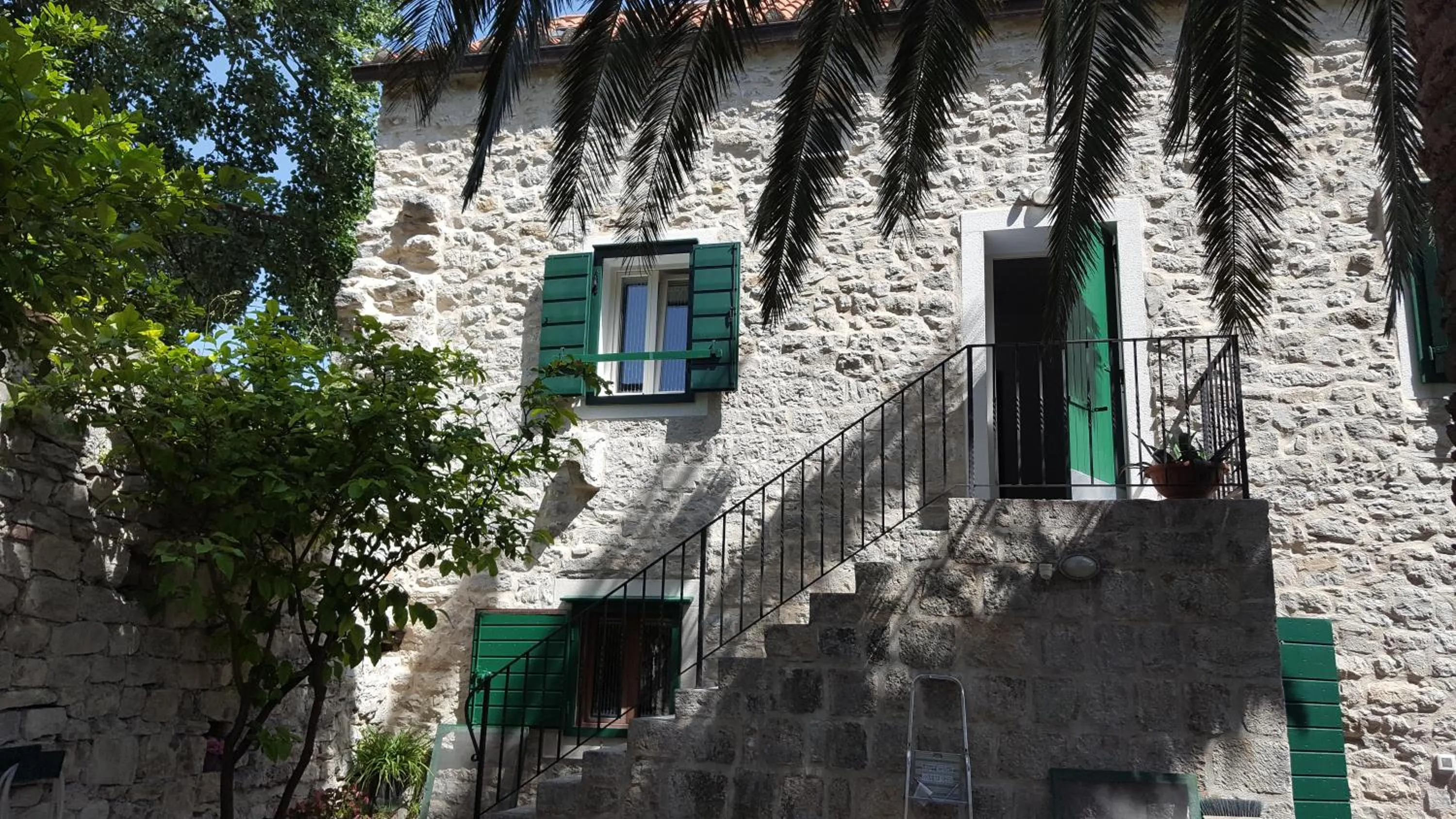 Facade/entrance in Villa Cindro House