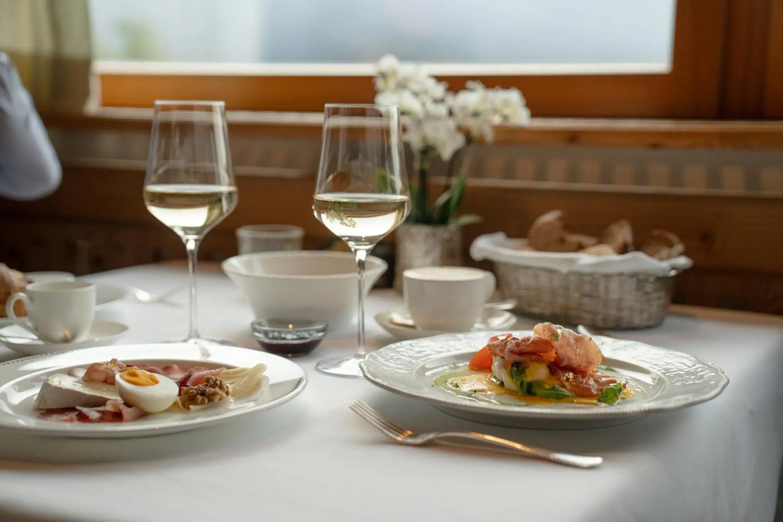 Restaurant/places to eat in Hotel Sassongher Restaurant/places to eat in Hotel Sassongher