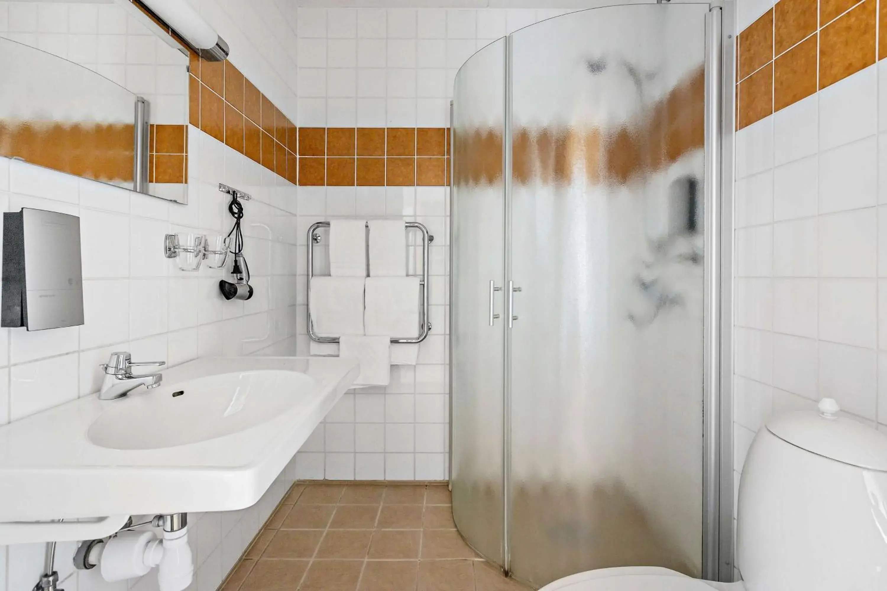 Bathroom in Best Western Hotel Norra Vattern Bathroom in Best Western Hotel Norra Vattern