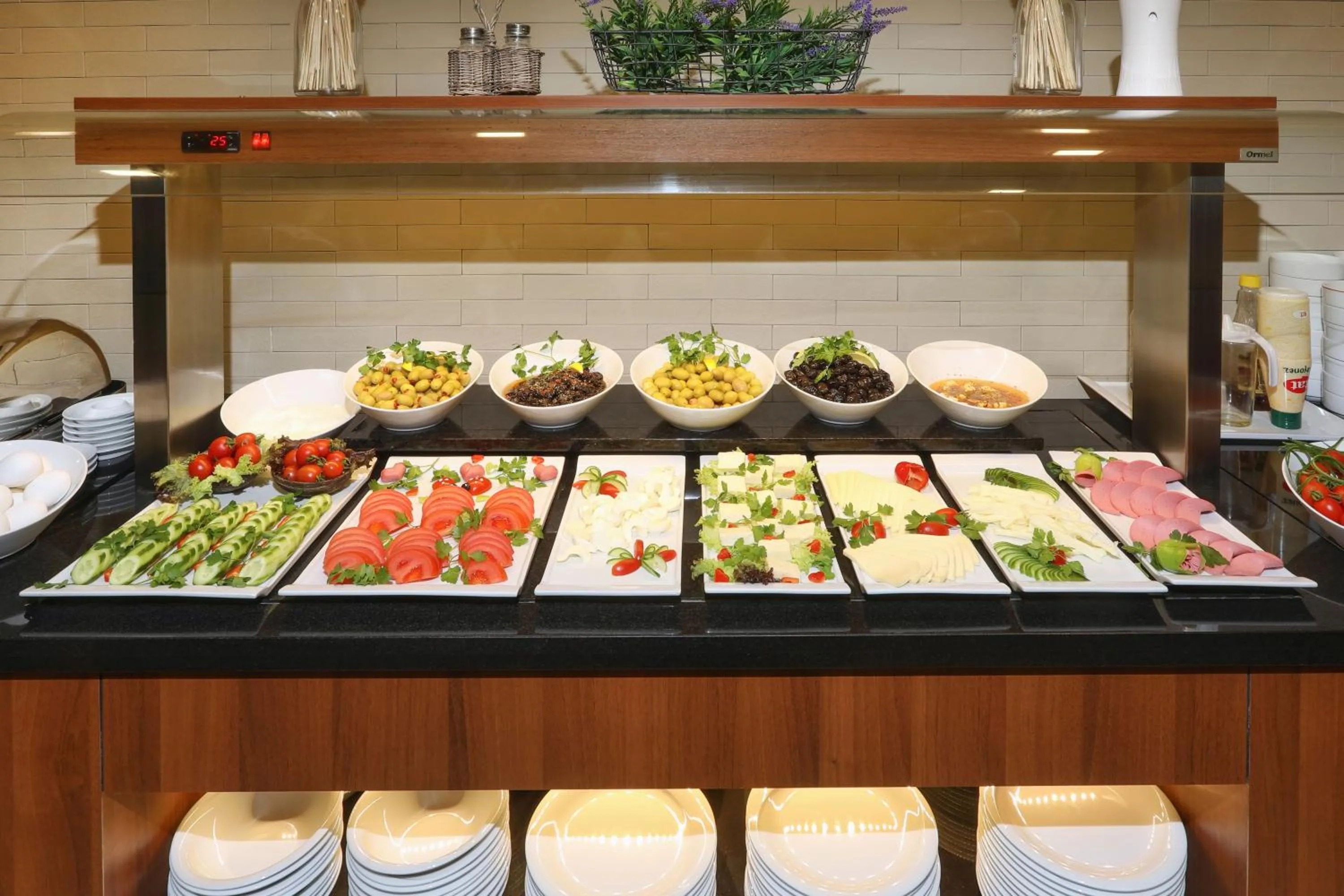 Buffet breakfast in New Balturk Hotel Izmit