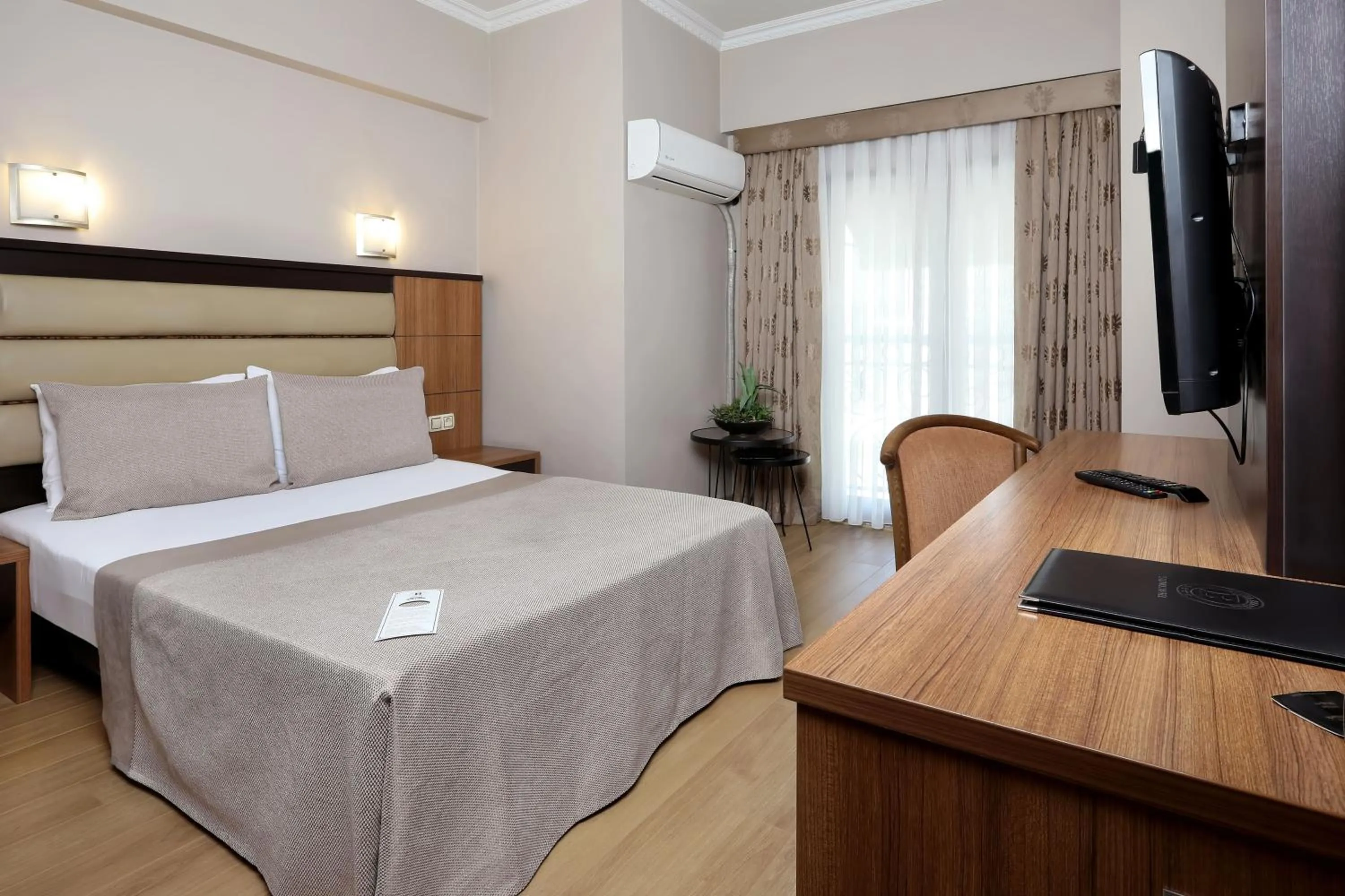 Photo of the whole room, Bed in New Balturk Hotel Izmit