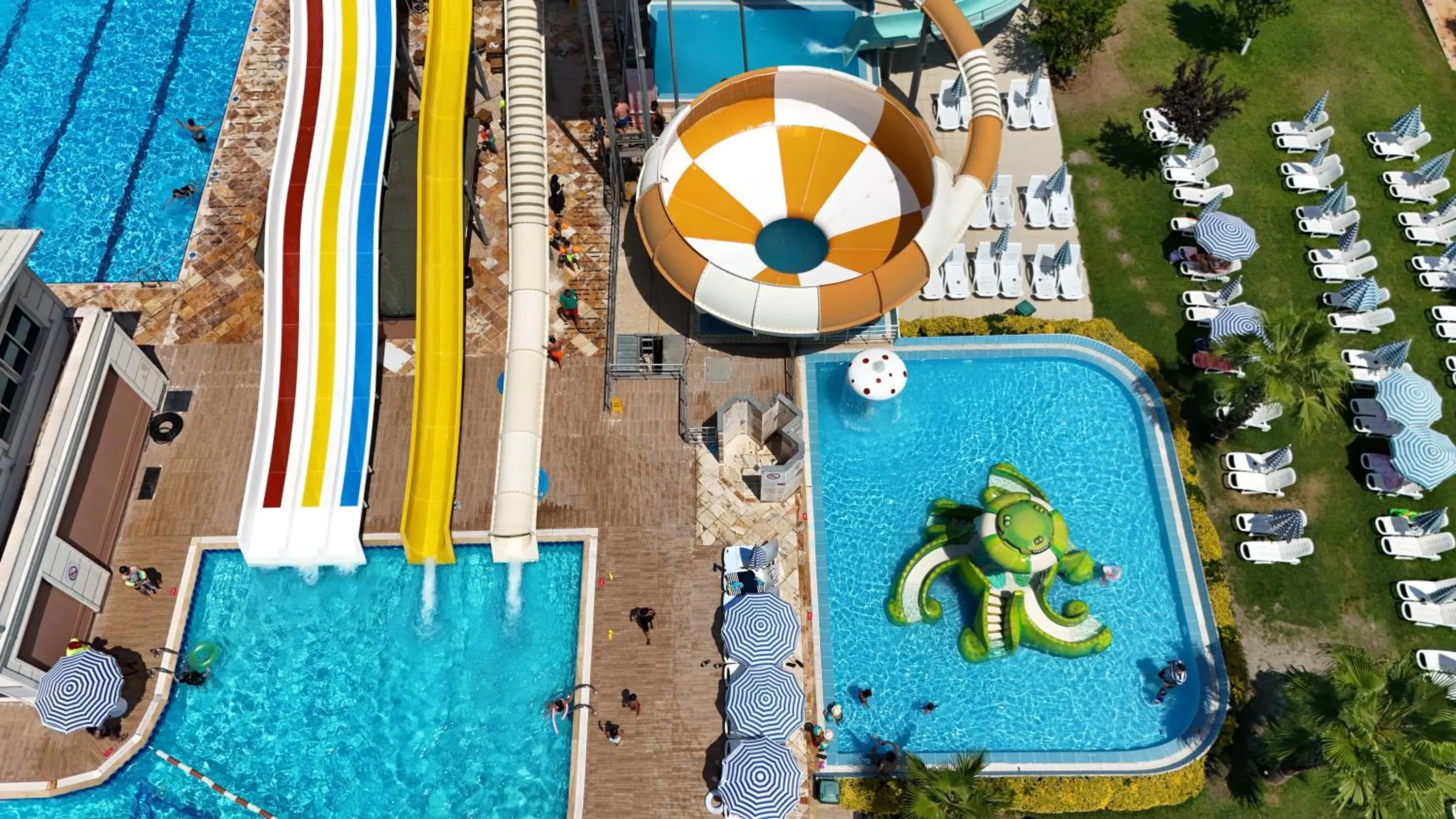 Swimming pool in Sapanca Aqua Wellness Spa Hotel