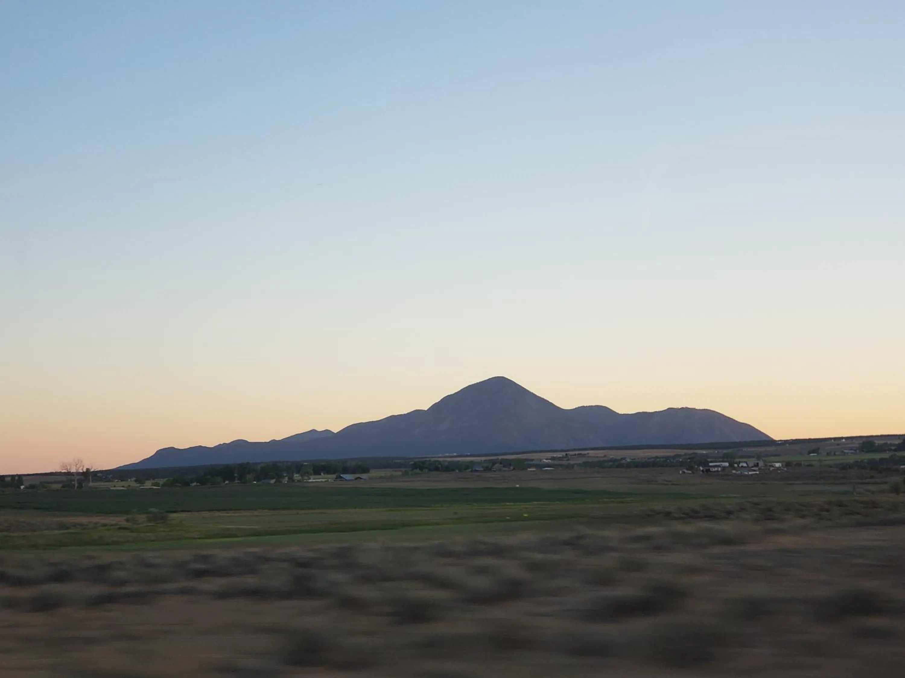 Mountain view in Grizzly Roadhouse Bed and Breakfast
