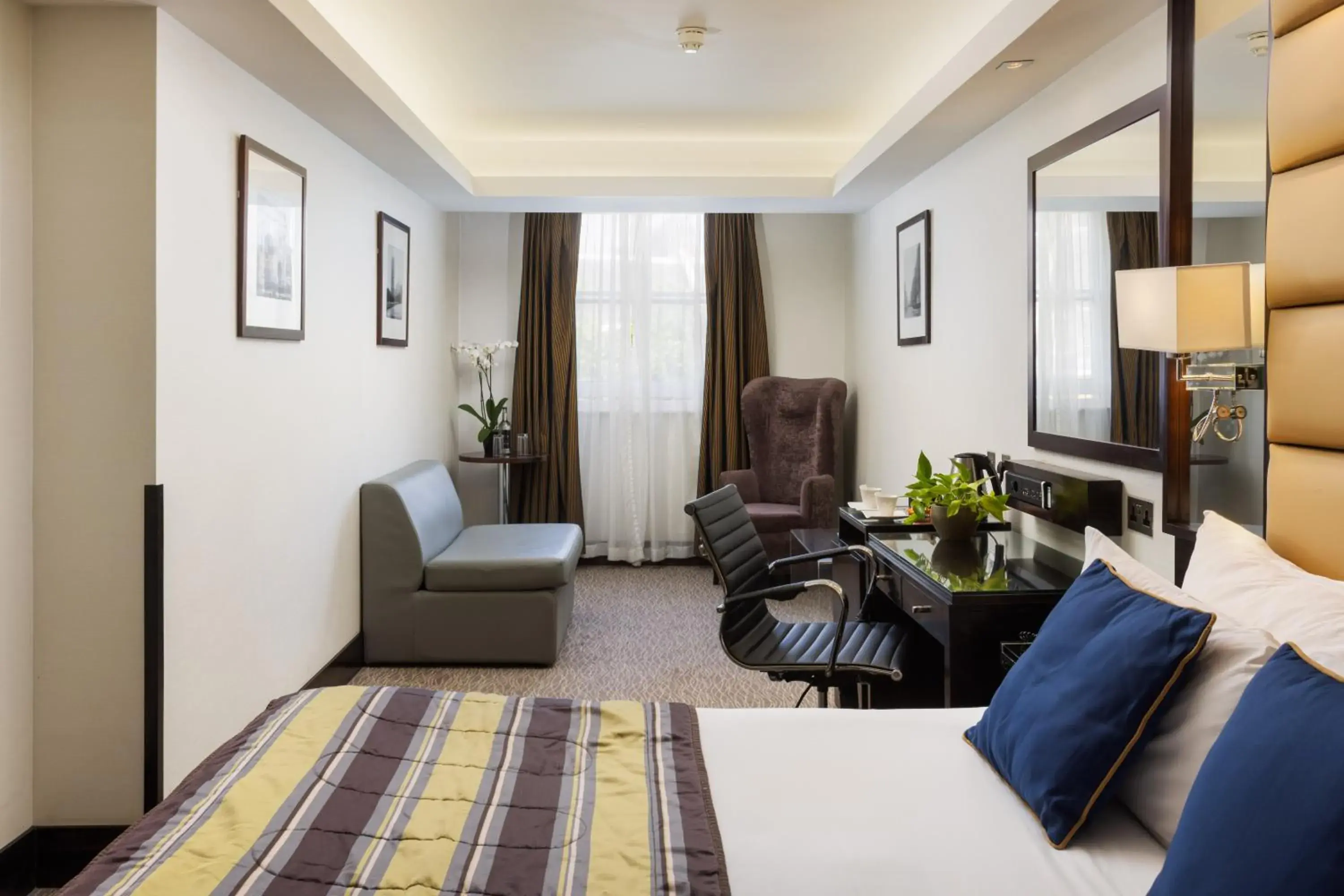 Bed in Park Grand Mayfair Bed in Park Grand Mayfair