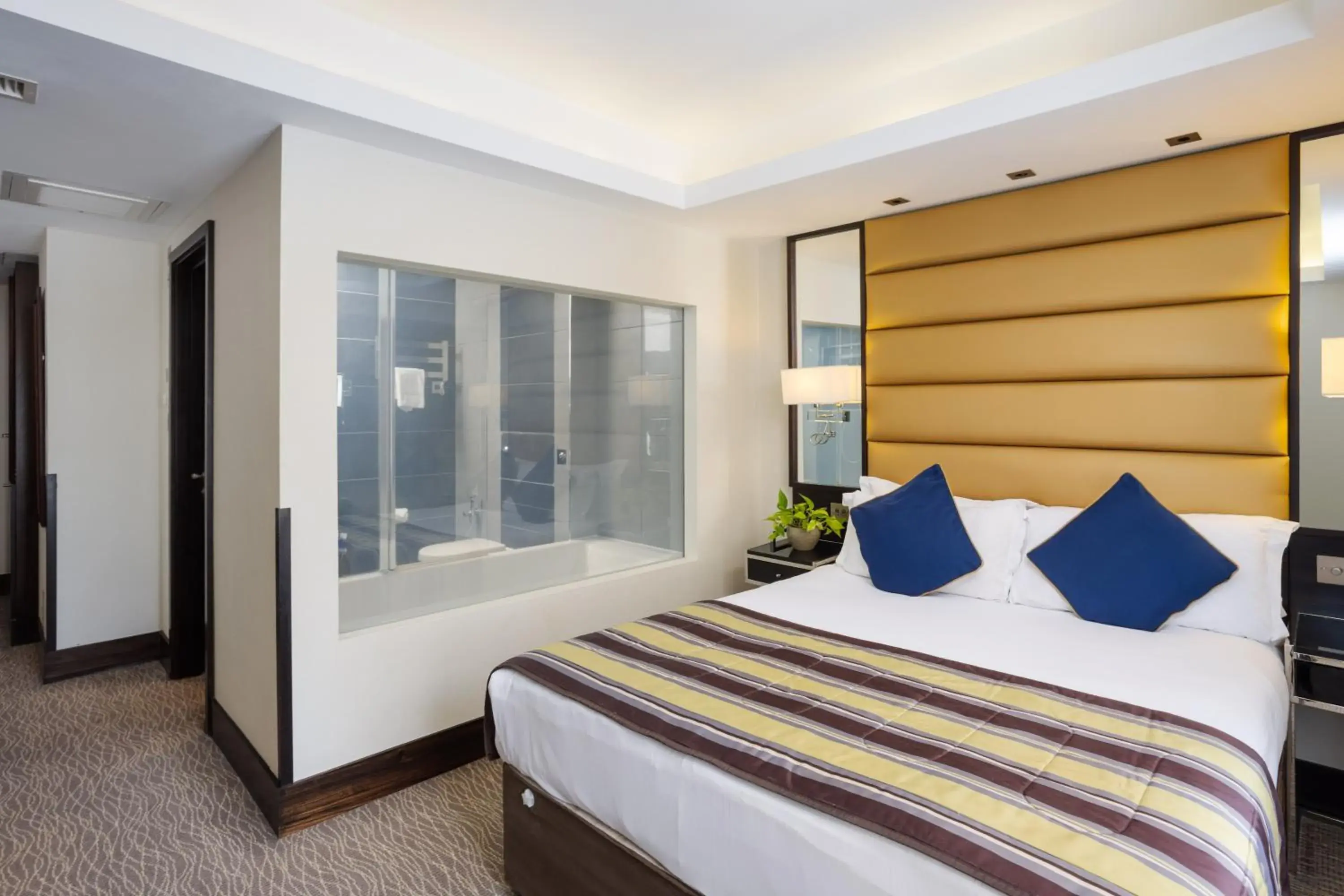 Bed in Park Grand Mayfair Bed in Park Grand Mayfair