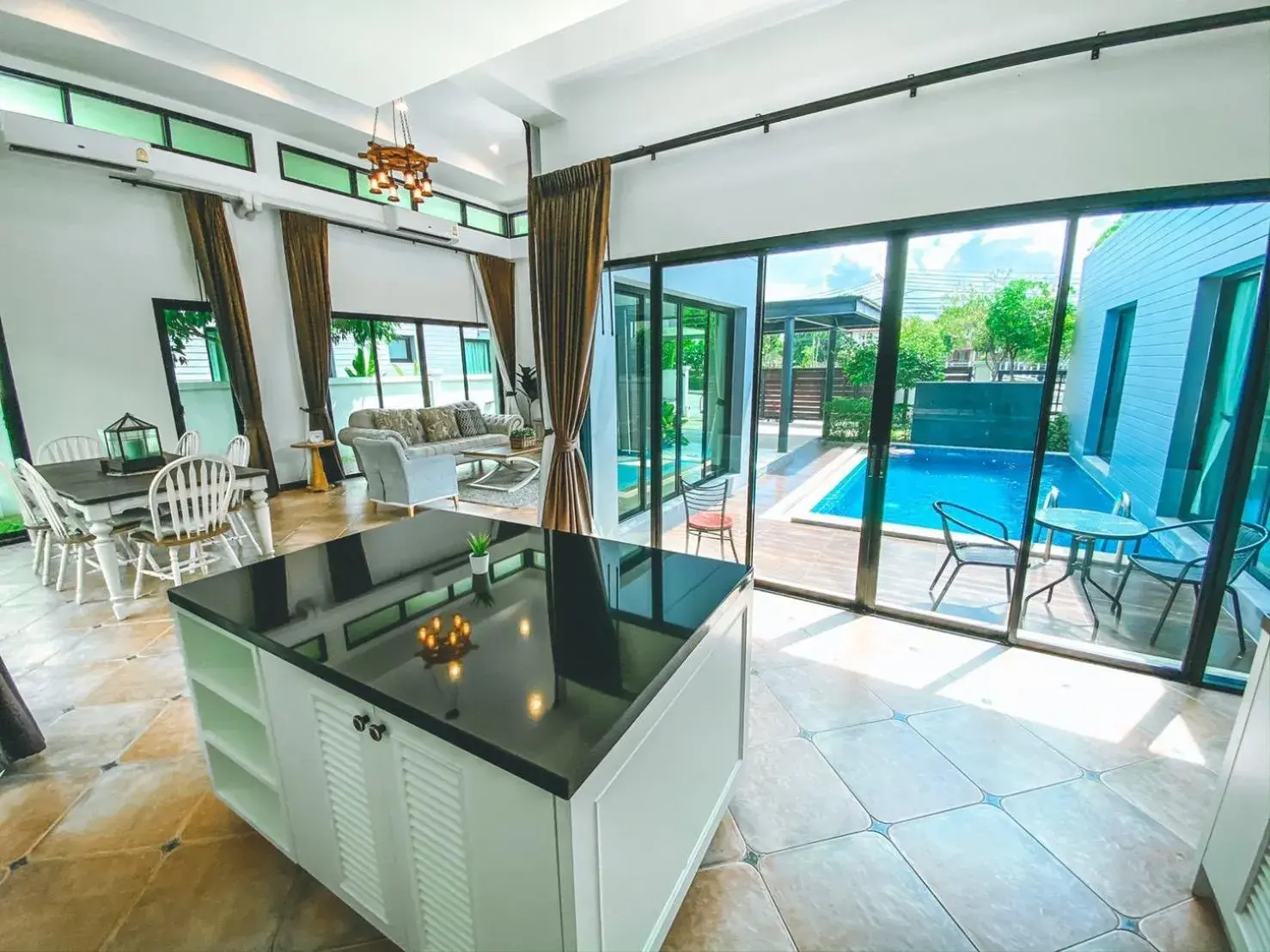 Pool view in Royal Sammuk Villa Pool view in Royal Sammuk Villa