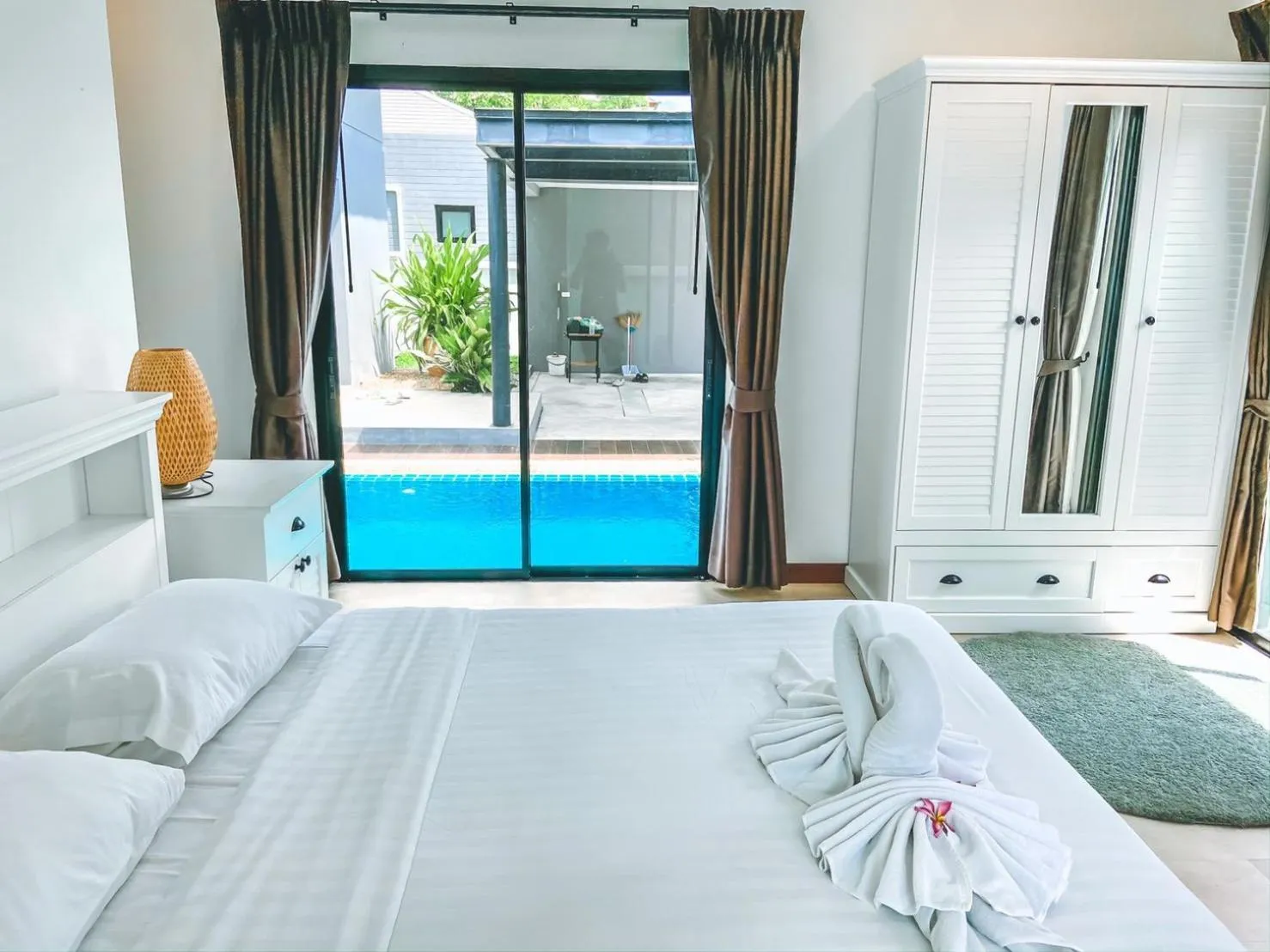 Bedroom, Bed in Royal Sammuk Villa